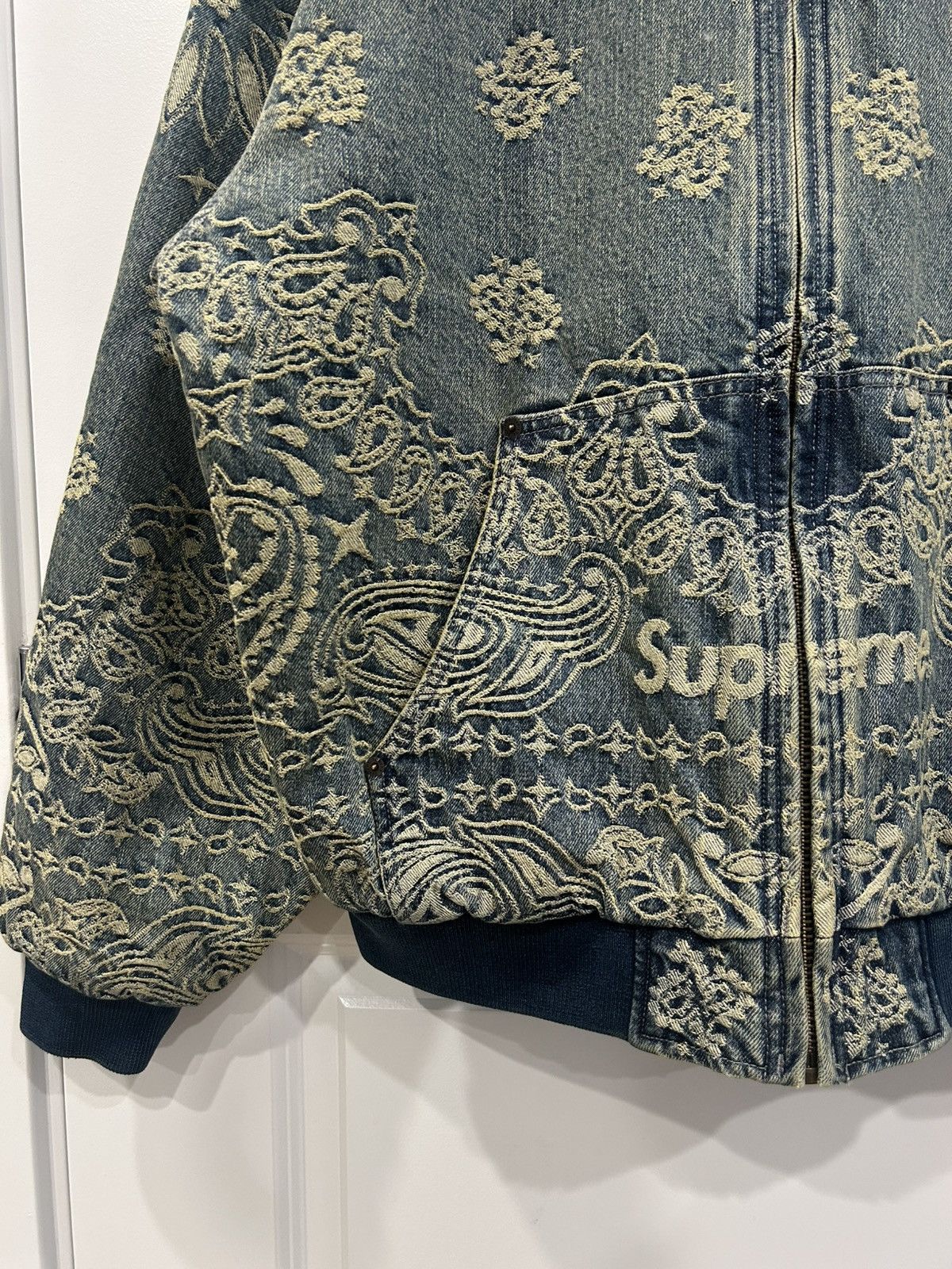 ジャケット・アウター Supreme Bandana Jacquard Denim Jacket L Spring/Summer 2025 Preview – Supreme