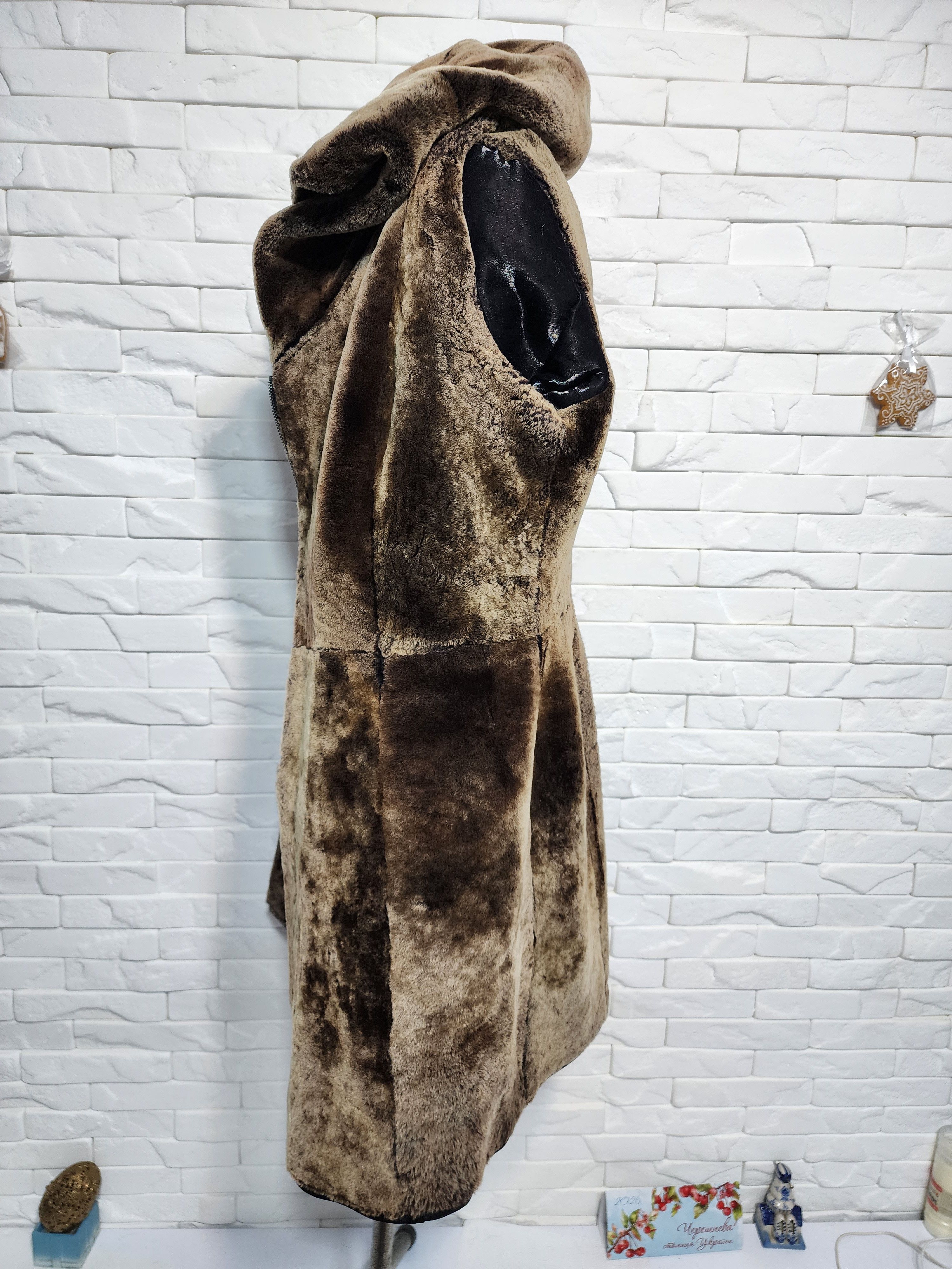 Furla Black Sheepskin Coat: Women's Genuine Fur Hooded Jacket Size M / US 6-8 / IT 42-44 - 10 Thumbnail