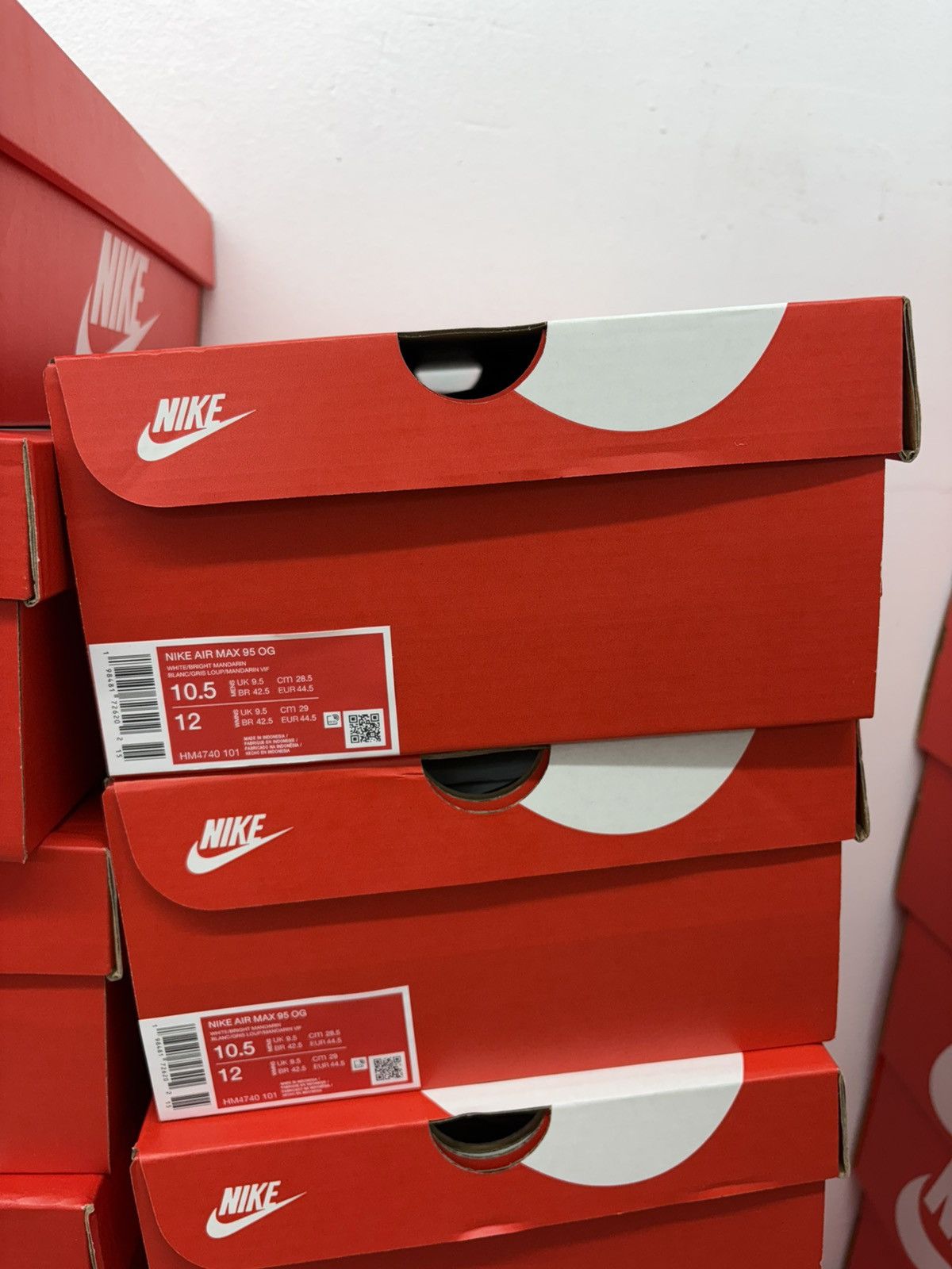 Nike Nike Air Max 95 Mandarin 2025 Size US 10.5 / EU 43-44 - 7 Thumbnail