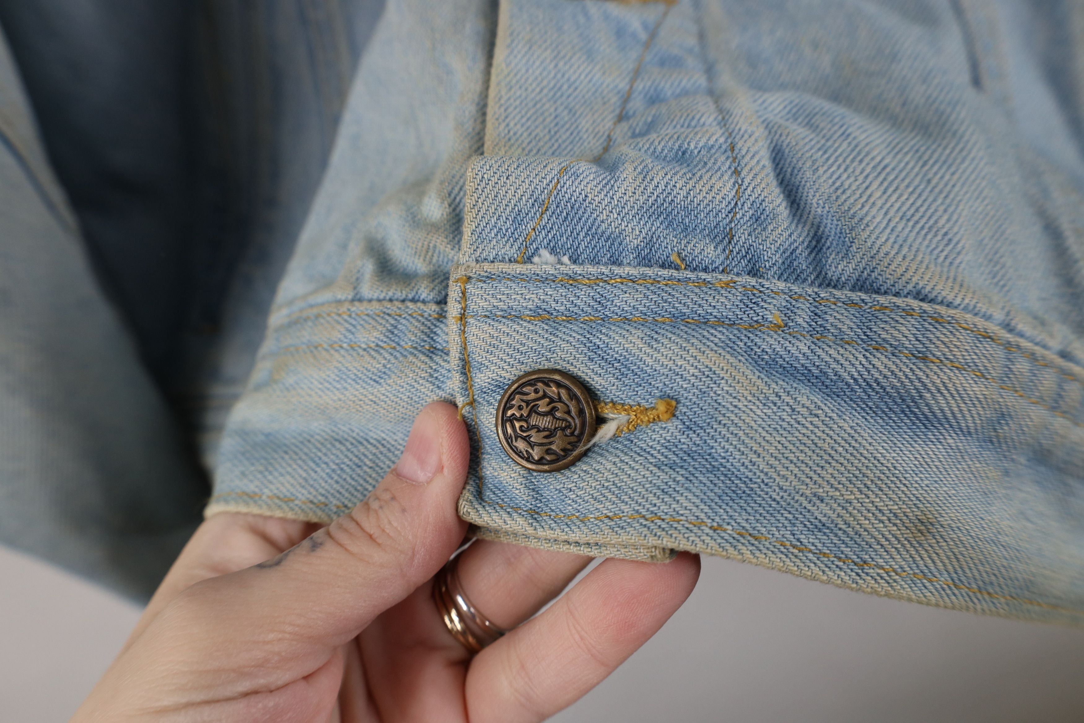 Hard Rock Cafe Vintage 90s Hard Rock Cafe Las Vegas Denim Trucker Jacket Size US L / EU 52-54 / 3 - 6 Thumbnail