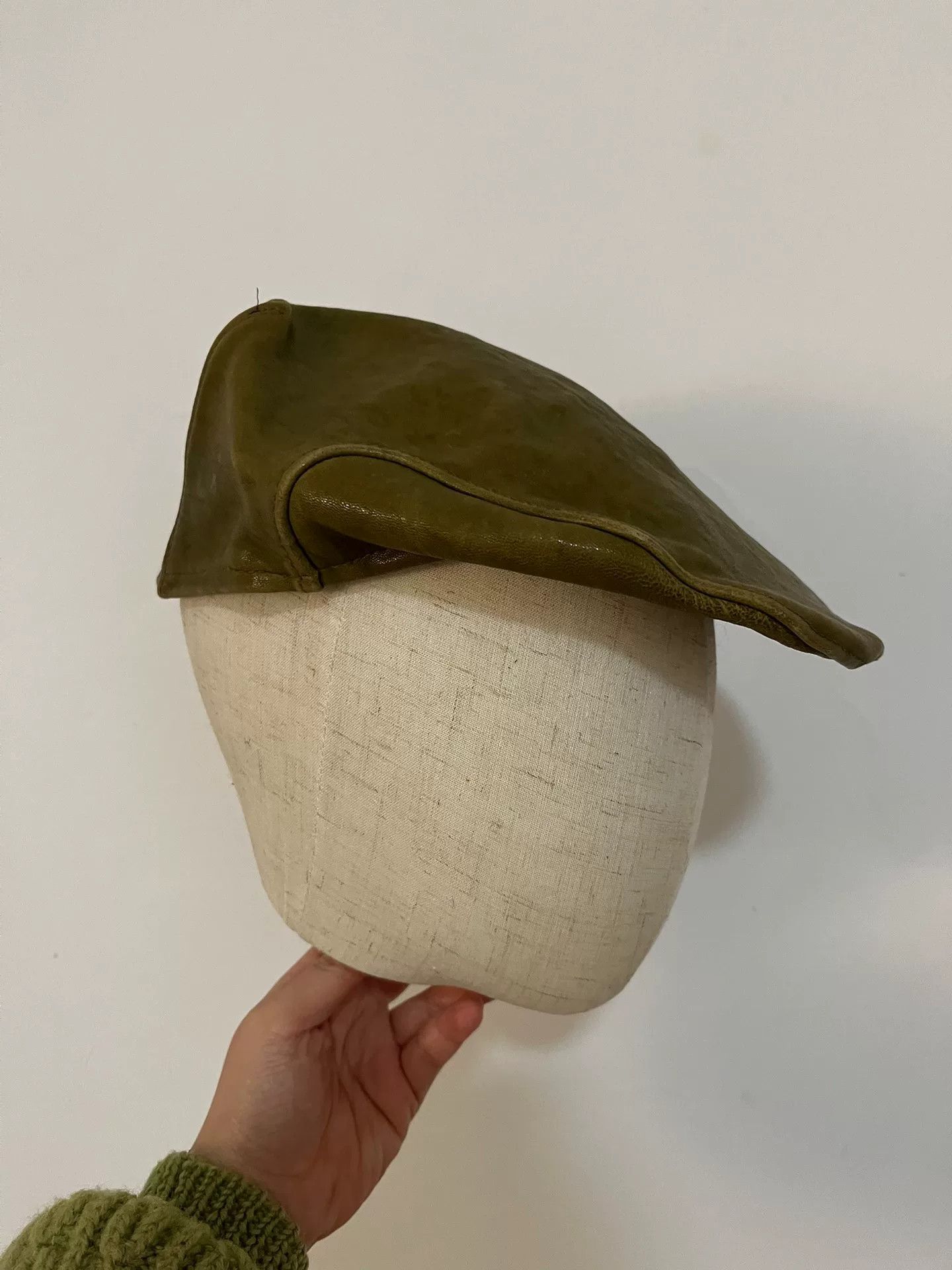 Miu Miu Miu Miu Leather Beret Size ONE SIZE - 1 Thumbnail