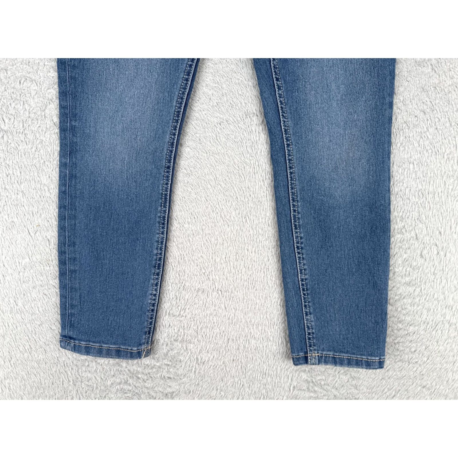 Vintage No Boundaries Jeans Womens Juniors 7 High Rise Skinny Denim Blue Stretch 26in Inseam 24in Adult? (Note: This item is Juniors size 7, not adult.) Size 28" / US 6 / IT 42 - 2 Thumbnail