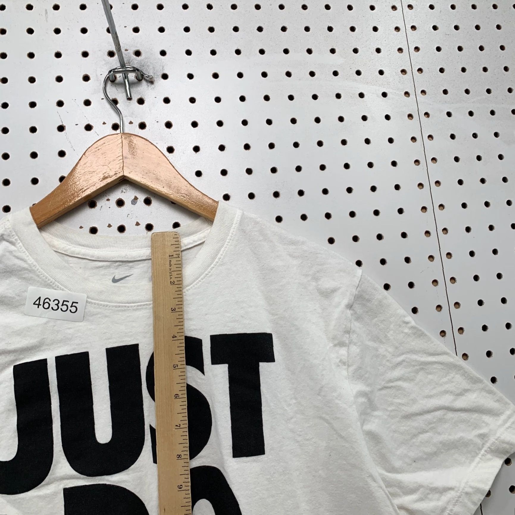 Nike Nike Shirt Mens Medium White Short Sleeve Just Do It Tee Size US M / EU 48-50 / 2 - 7 Thumbnail