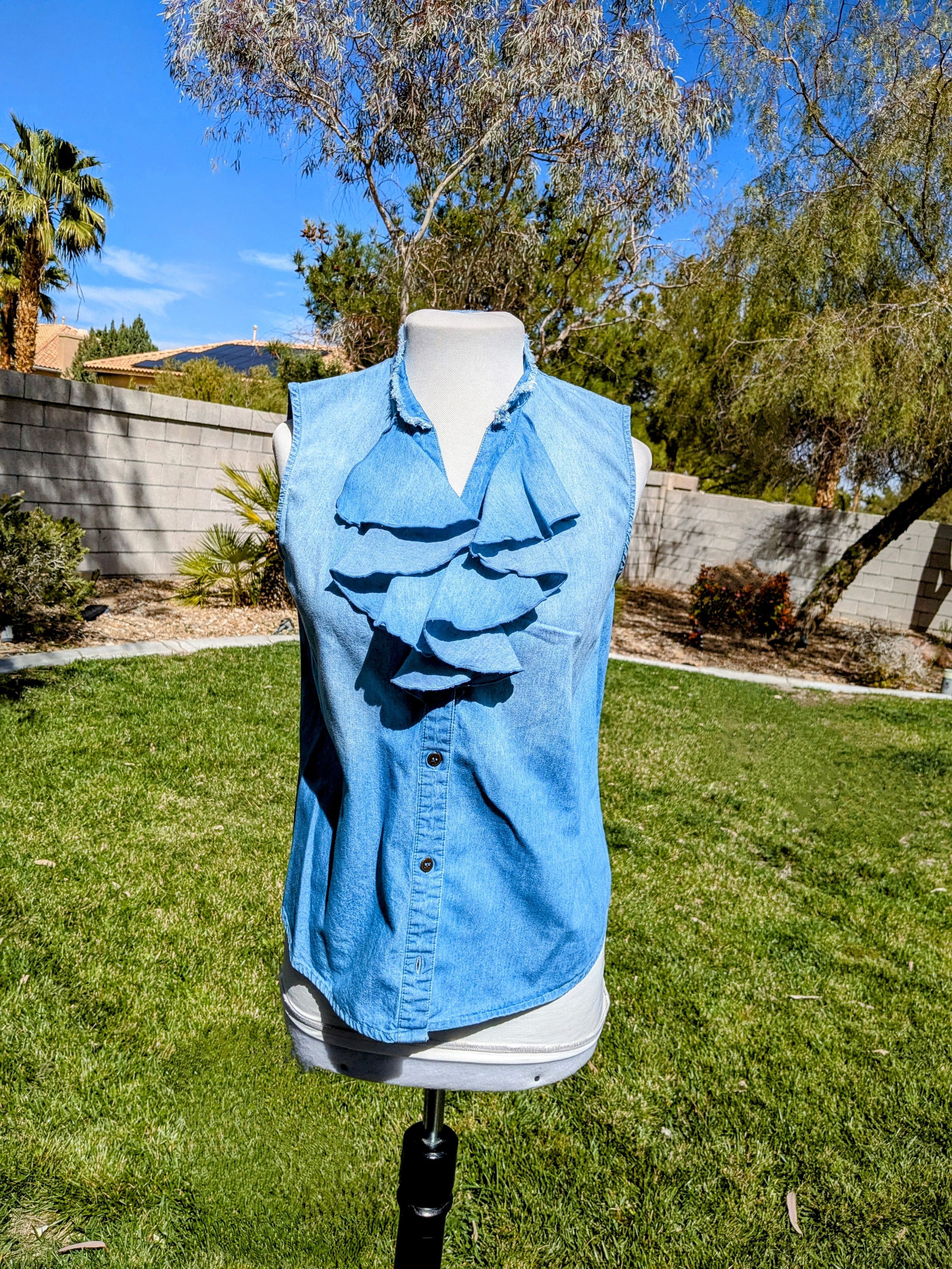 Designer Eci Sleeveless Ruffle Denim Button Blouse Top Size S / US 4 / IT 40 - 1 Thumbnail