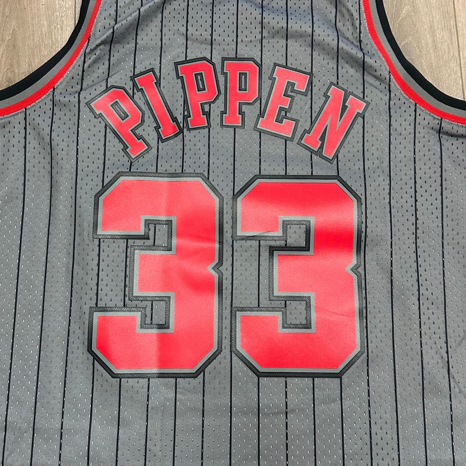 Mitchell & Ness New Mitchell & Ness Chicago Bulls Scottie Pippen 1995 jersey Size US L / EU 52-54 / 3 - 7 Thumbnail