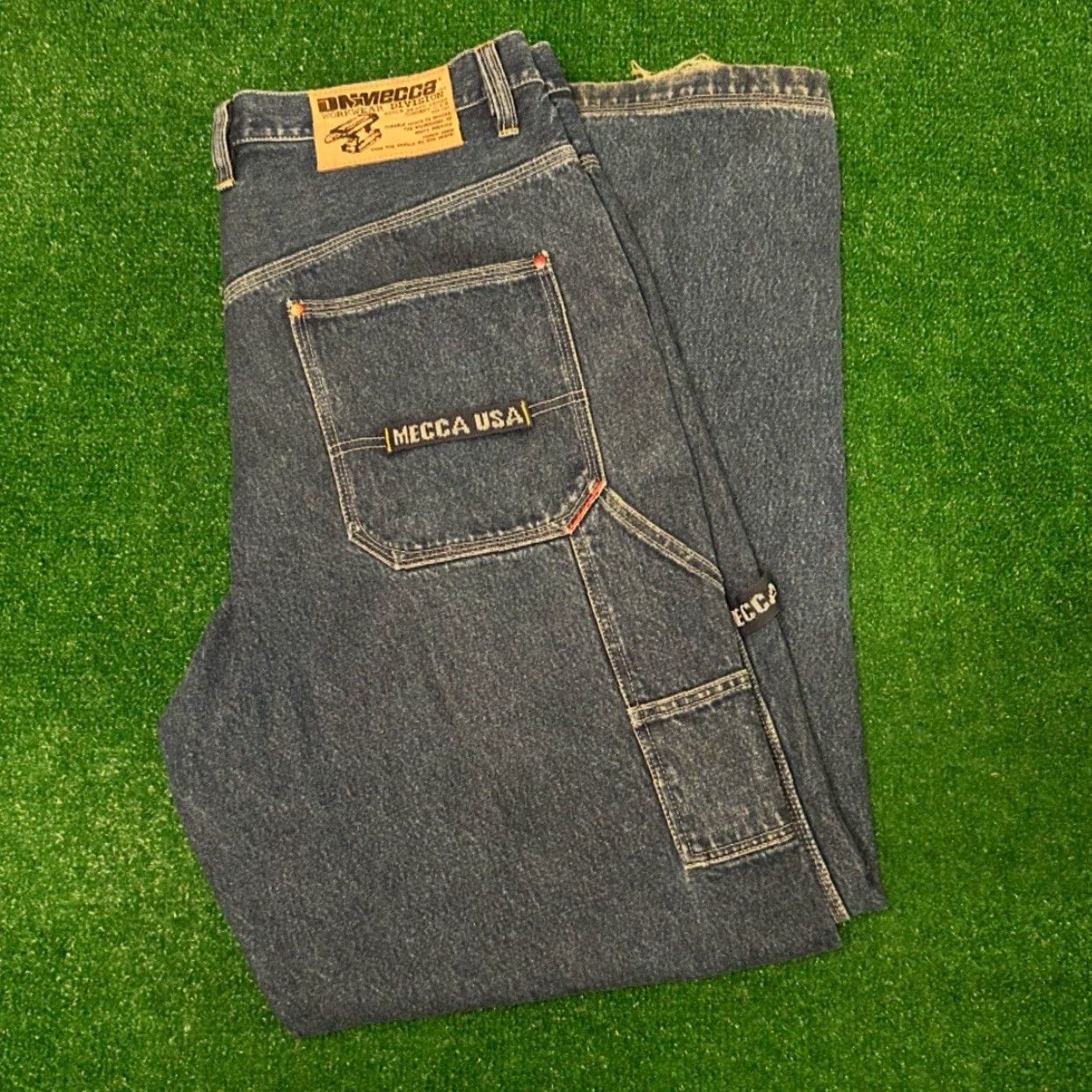 Vintage VINTAGE Mecca Jeans Baggy Hip Hop Skater Punk Grunge VTG Mens Size 38 Wide-Leg Distressed Pockets 34 Inseam Blue Embroidered 38X34 Mens Size US 38 / EU 54 - 7 Thumbnail
