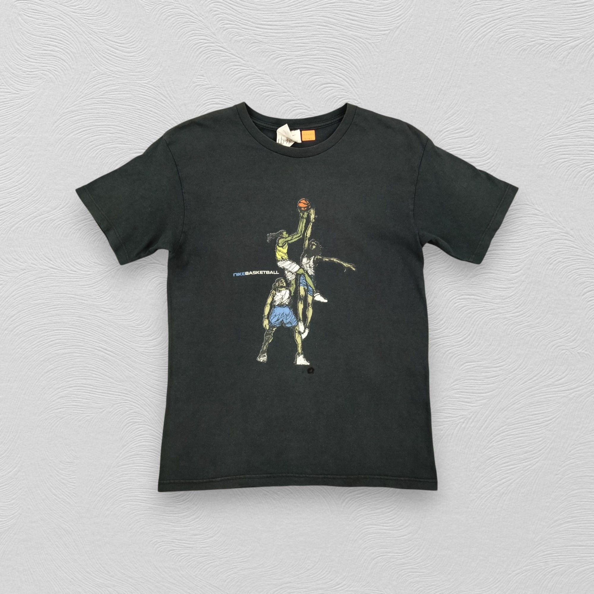 Nike Vintage Nike Basketball Small Tshirt - G043 Size US S / EU 44-46 / 1 - 1 Thumbnail