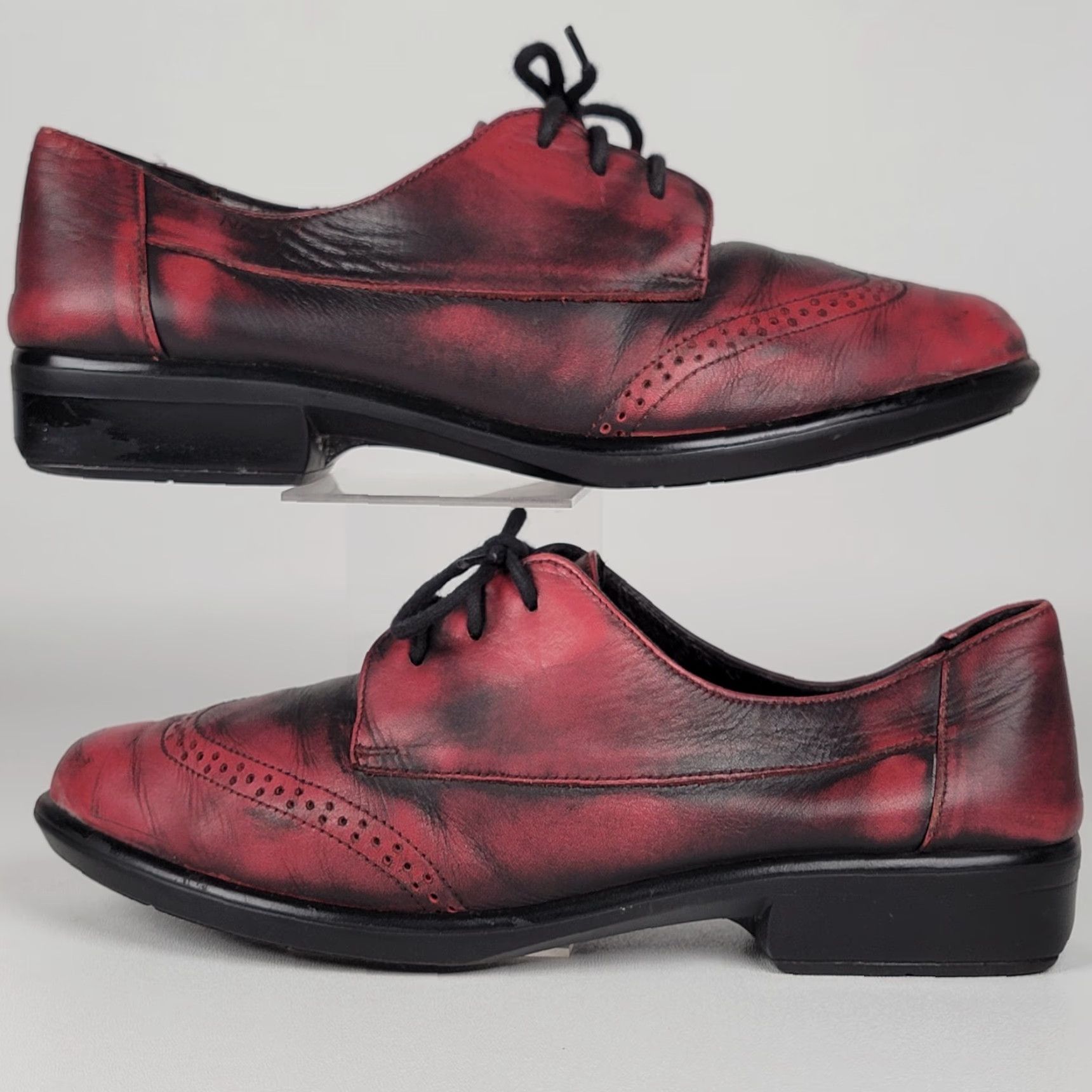 Vintage VINTAGE Naot Footwear Lako Volcanic Red Leather Oxfords Women EU 42 US 11 Flat Lace Up Oxford Shoes Red Leather) Size US 11 / IT 41 - 4 Thumbnail