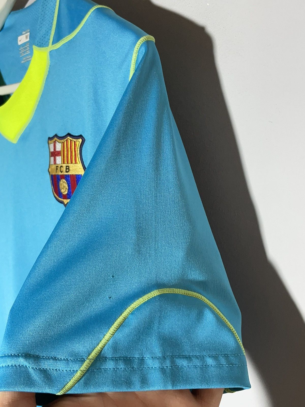 Vintage FC Barcelona Nike Vintage Hype Y2k Football Training Jersey Size US M / EU 48-50 / 2 - 8 Thumbnail