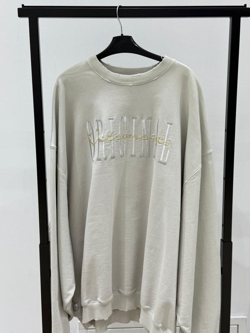 Vetements CC28 Sweatshirt with Embridery Logo in Gray Size US M / EU 48-50 / 2 - 1 Thumbnail