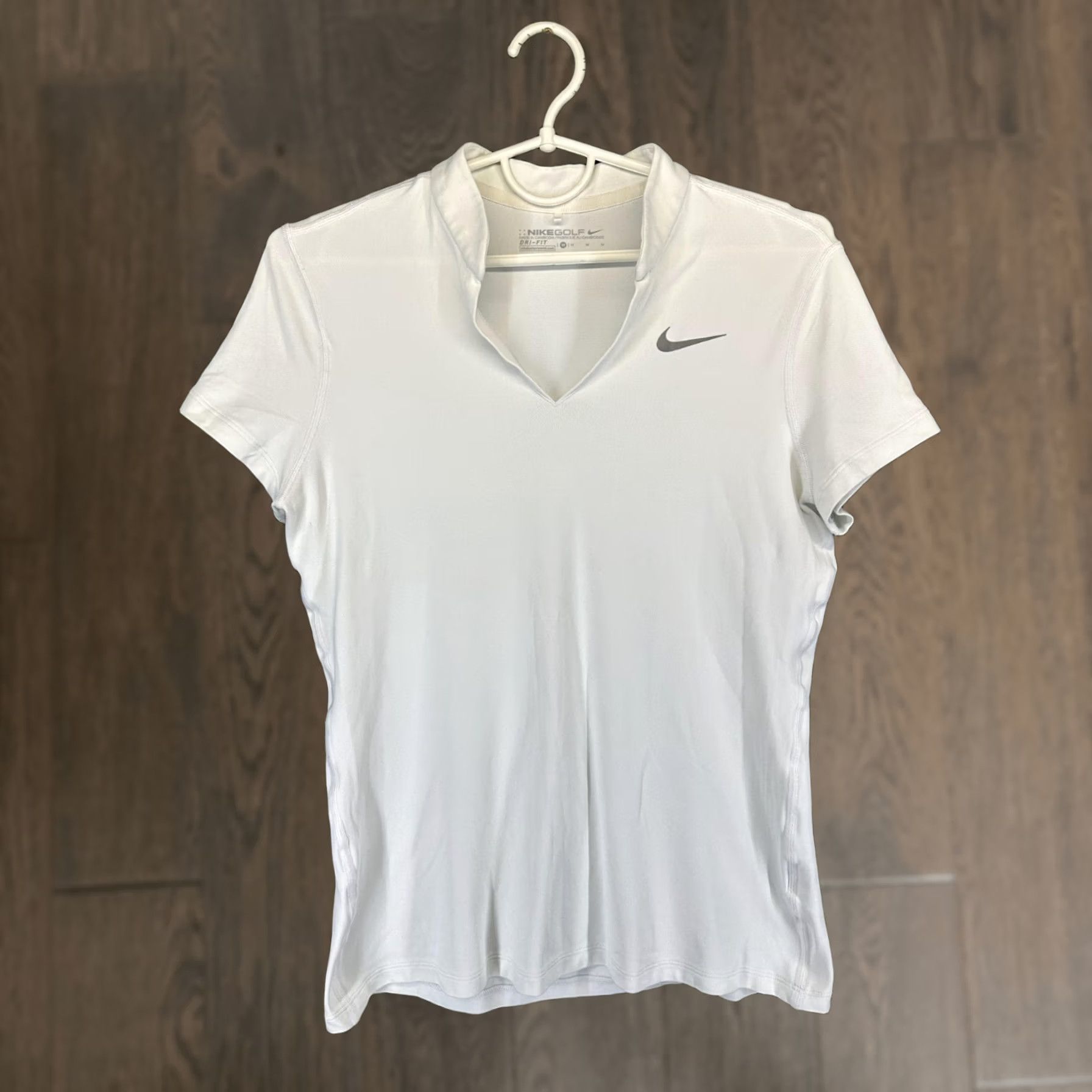 Nike Nike Golf Dri-FIT Shirt White Size M 2016 Sport Jersey Women Size M / US 6-8 / IT 42-44 - 1 Thumbnail