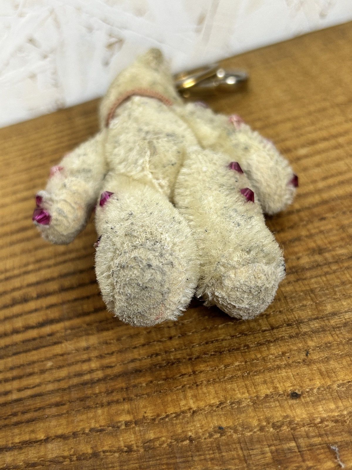 Prada Vintage Prada Heart Love Bag Charm Bear Key Holder Beige Size ONE SIZE - 8 Thumbnail