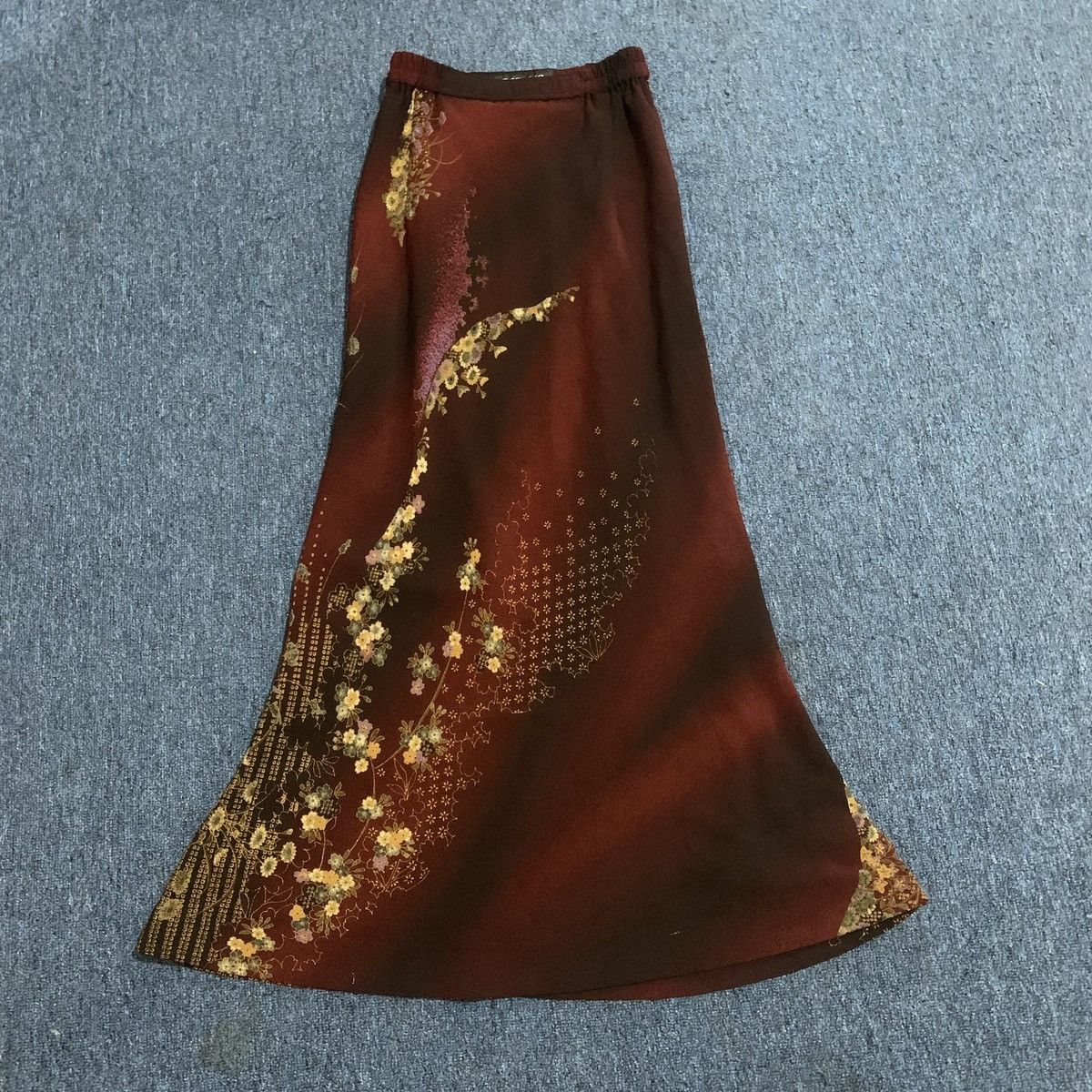 Japanese Brand Vintage Red ombre floral print maxi skirt Size 31" - 2 Thumbnail