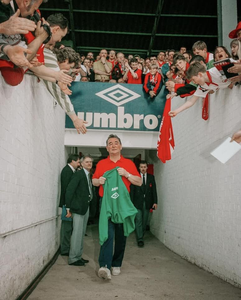 Umbro NOTTINGHAM FOREST UMBRO EMBROIDERED LOGO VINTAGE SWEATSHIRT Size US L / EU 52-54 / 3 - 6 Thumbnail