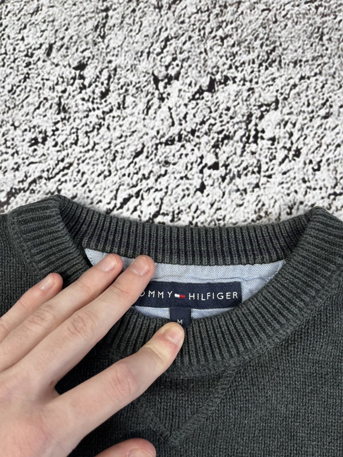 Tommy Hilfiger Vintage Y2K Tommy Hilfiger old money heavy sweater size M Size US M / EU 48-50 / 2 - 5 Thumbnail