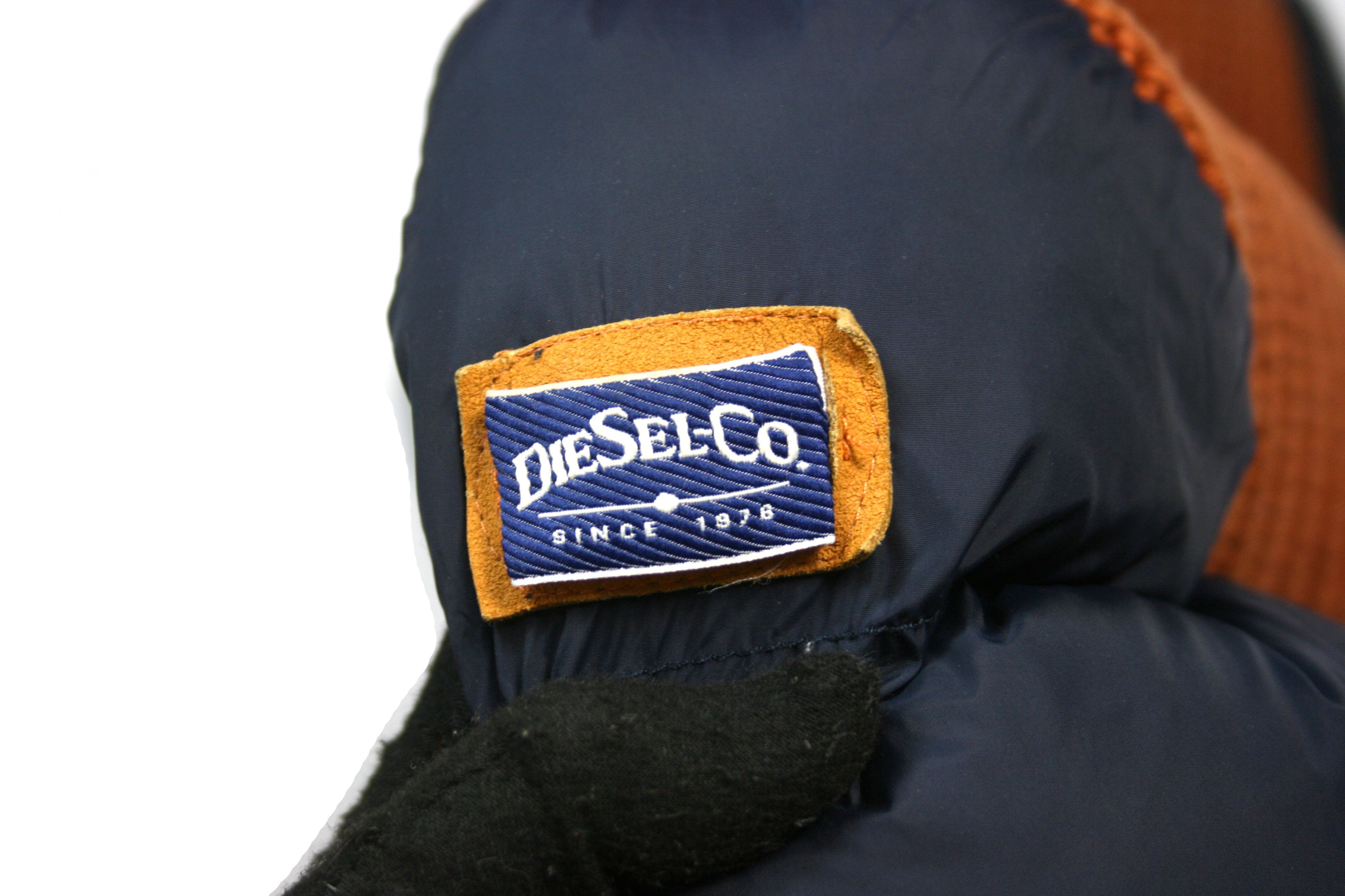 Diesel 00S Logo Y2K Reversible Puffer Sleeves Jacket Vintage Size US L / EU 52-54 / 3 - 10 Thumbnail