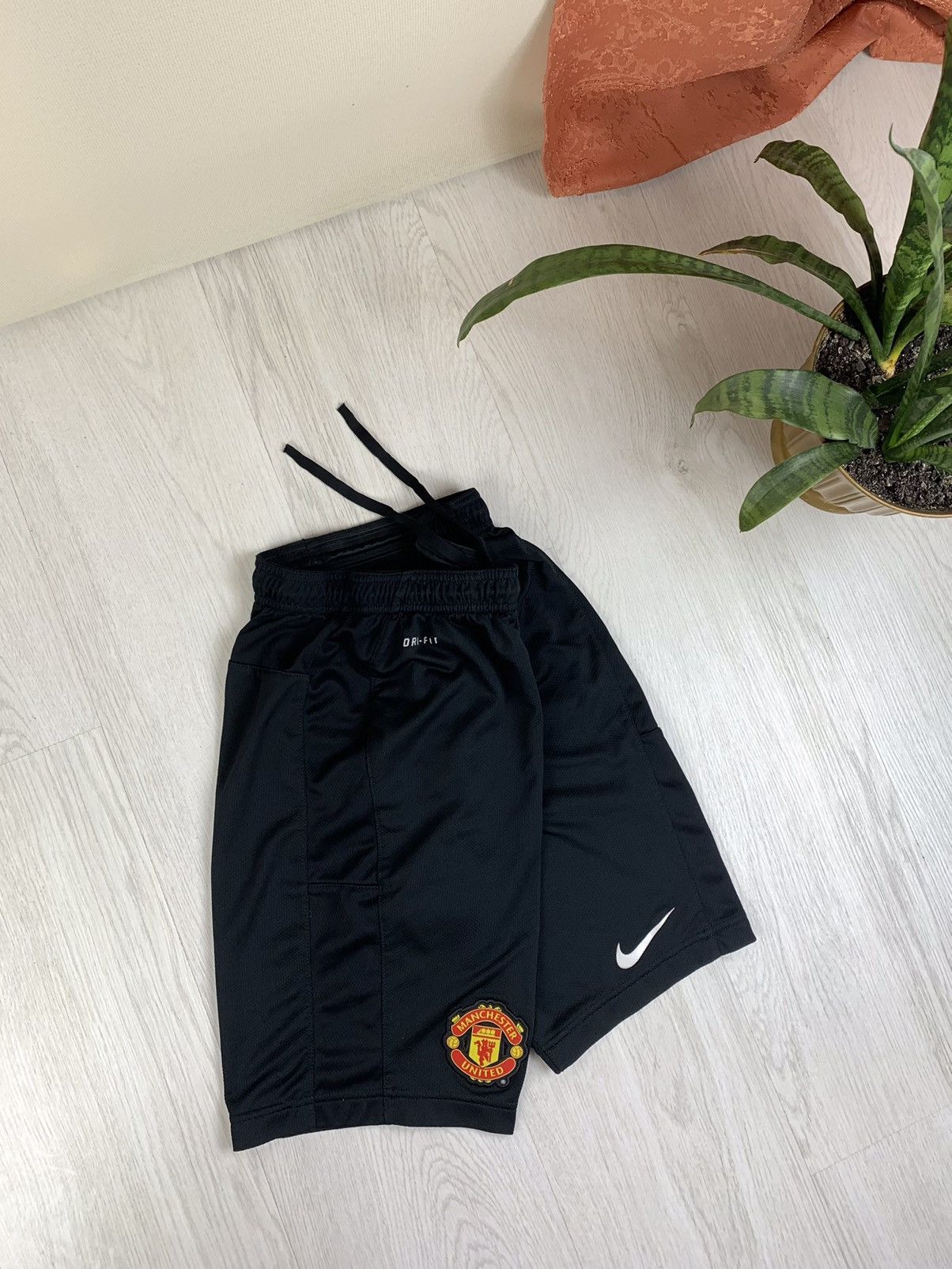 Nike Nike Manchester United 2012 Shorts Black Size S Size US 29 - 3 Thumbnail