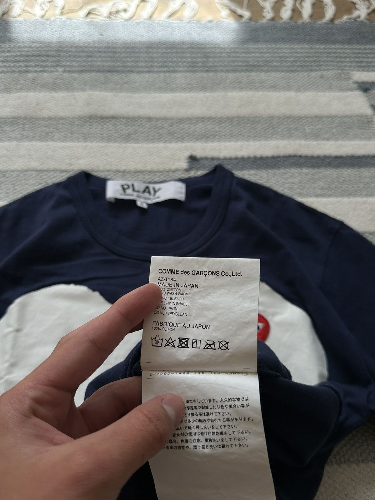 Comme des Garcons × Japanese Brand × Vintage Vintage Play Comme des &Garcons tee MADE IN JAPAN 🇯🇵 Size US S / EU 44-46 / 1 - 7 Thumbnail