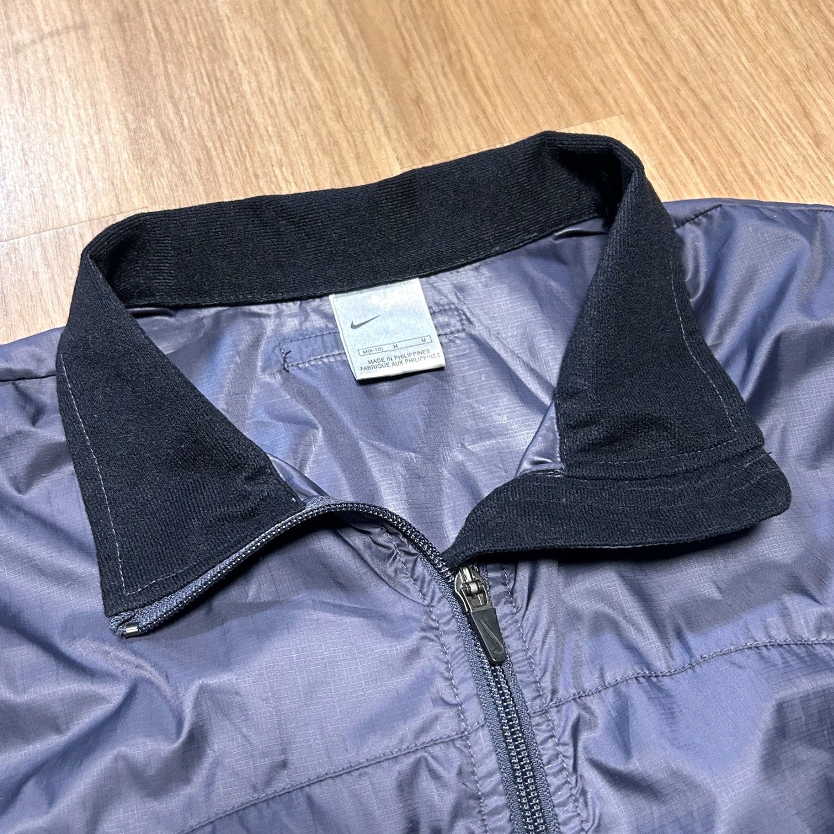 Nike VINTAGE Nike Running Windbreaker Jacket Purple Womens M Full Zip 90s Athleisure Logo Lightweight Zip-Nylon-Backpack Included Size M / US 6-8 / IT 42-44 - 3 Thumbnail