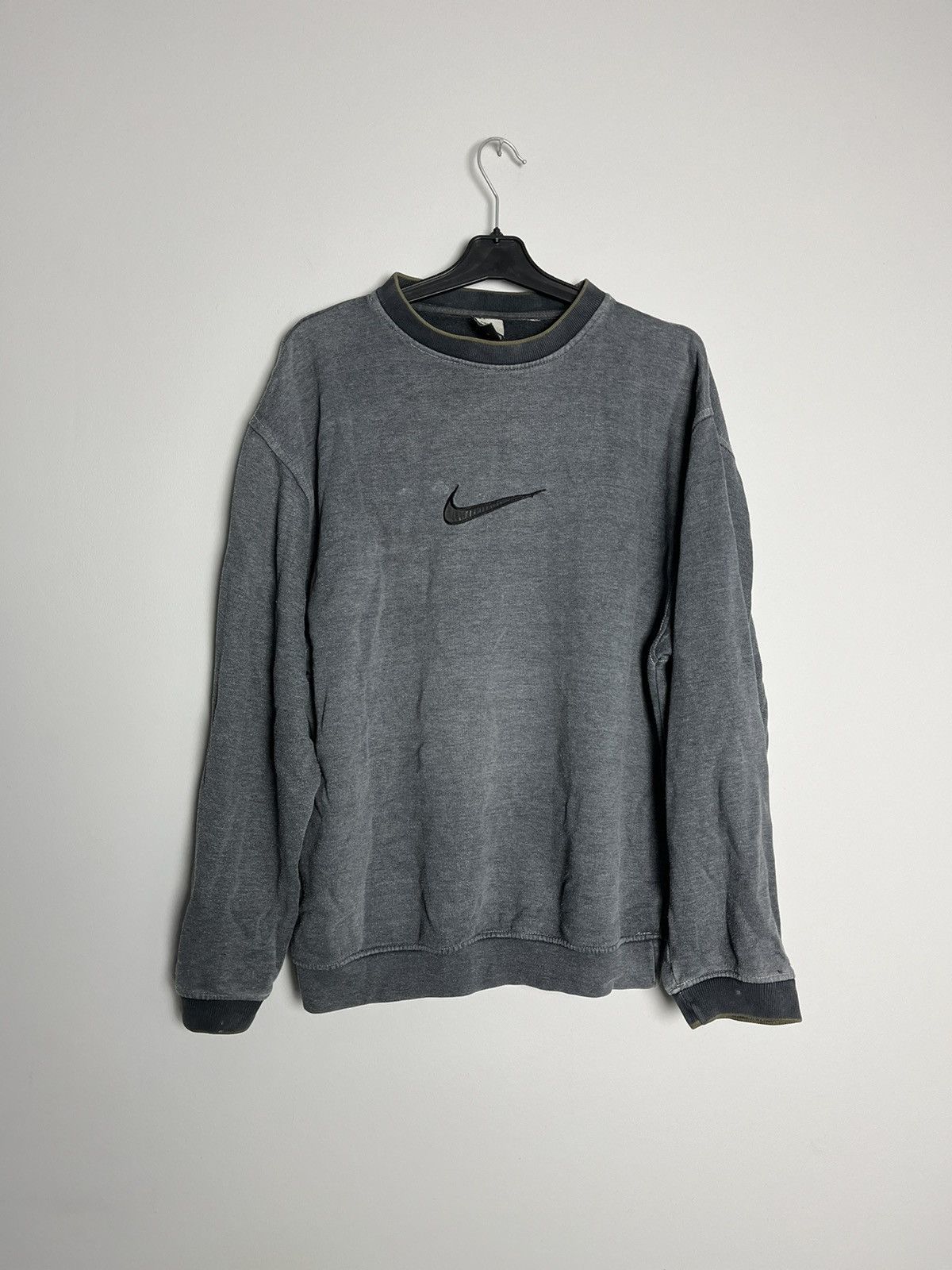 Nike × Vintage Vintage Nike distressed thrashed crewneck sweatshirt y2k Size US M / EU 48-50 / 2 - 1 Thumbnail