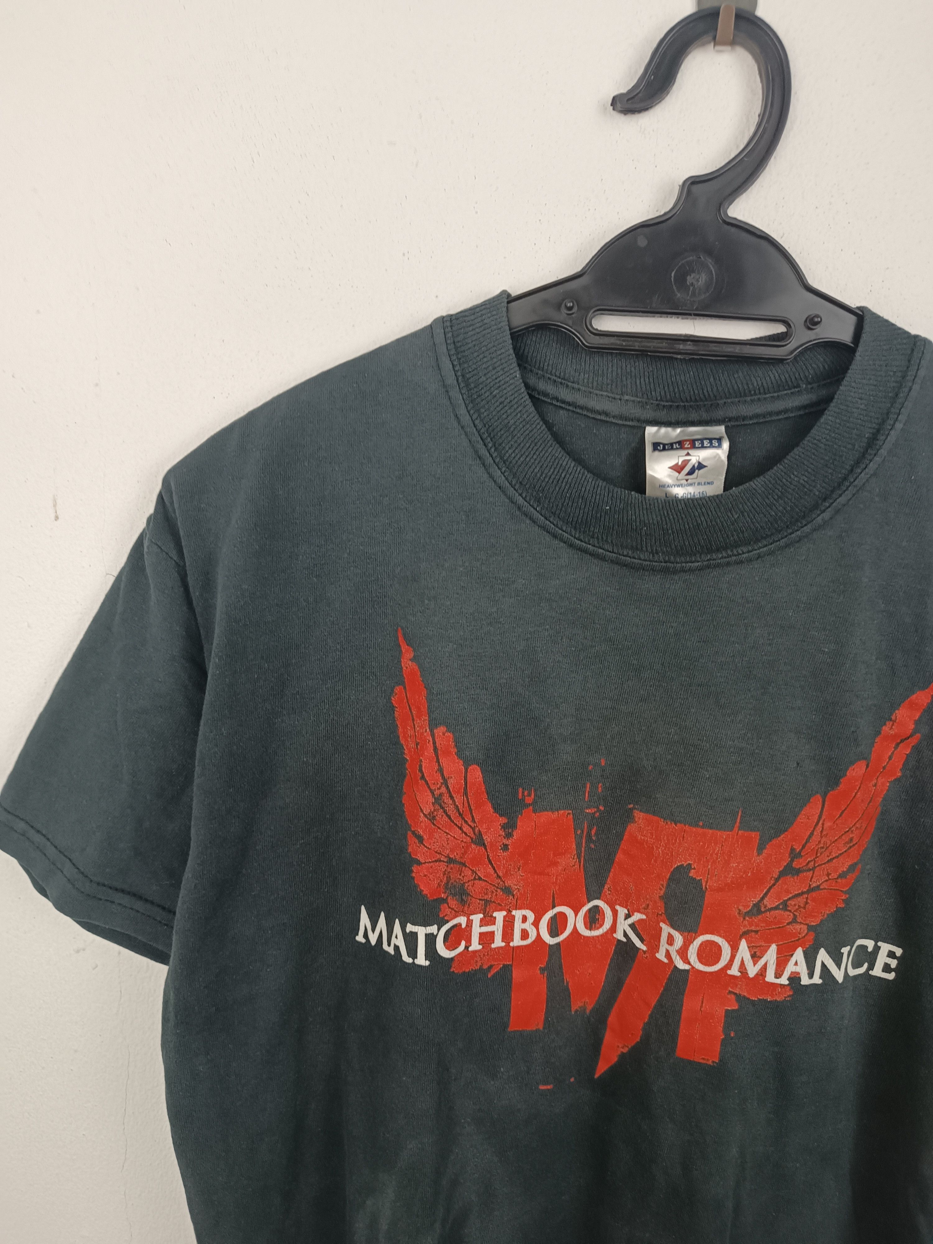 Band Tees THRASHED FADED VINTAGE 2000s MATCHBOX ROMANCE CROP y2k rufio Size US M / EU 48-50 / 2 - 10 Thumbnail