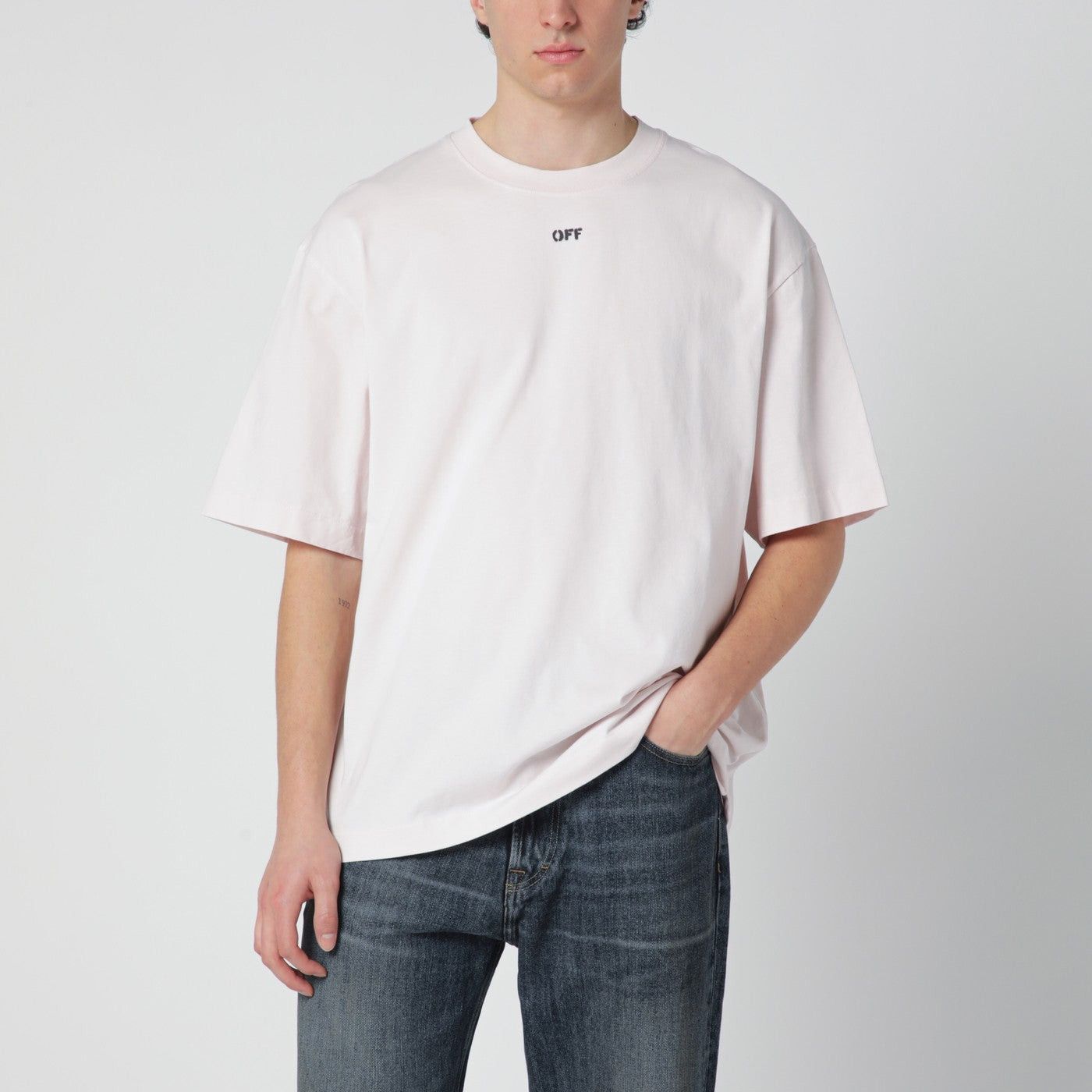 Off-White Off-White Paint Arrow Skate T-Shirt In Light Mauve Size US L / EU 52-54 / 3 - 1 Thumbnail