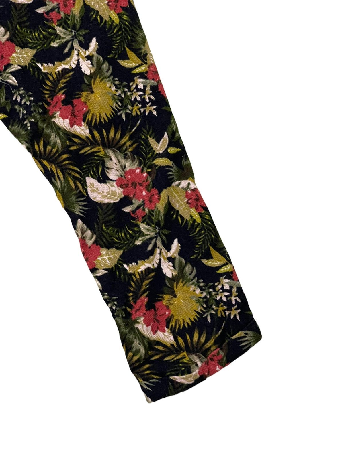 Japanese Brand Florals Hemp Rage Blue Cropped Pant Regular 7🟦0 Size US 31 - 11 Thumbnail