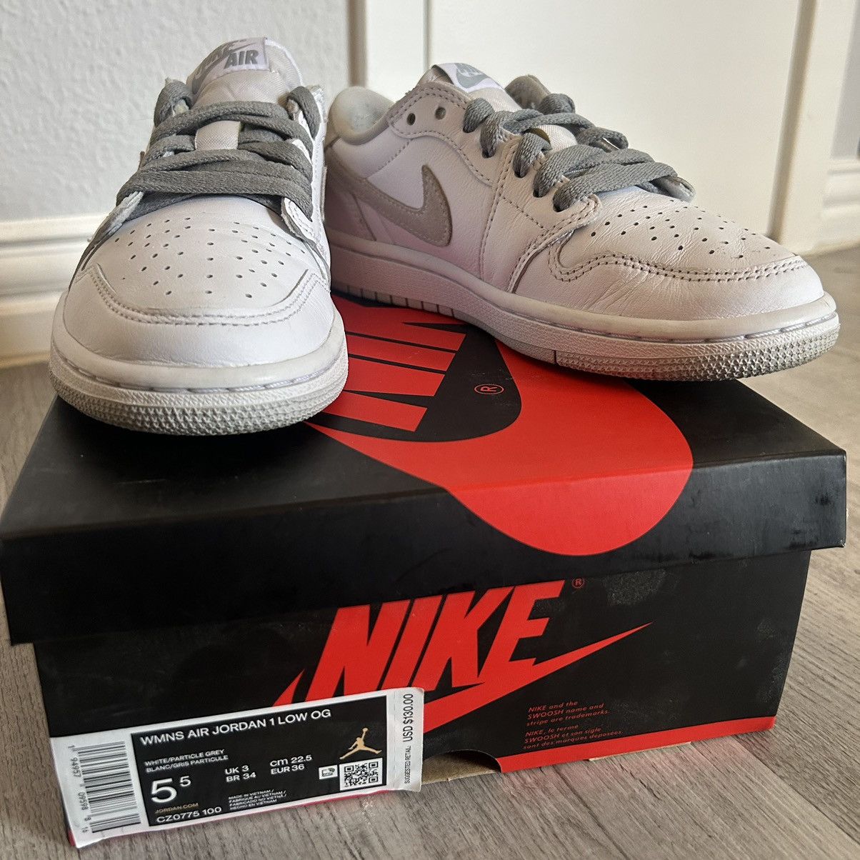 Jordan Brand WMNS Air Jordan 1 Low Neutral Grey Size US 5.5 / IT 35.5 - 3 Thumbnail