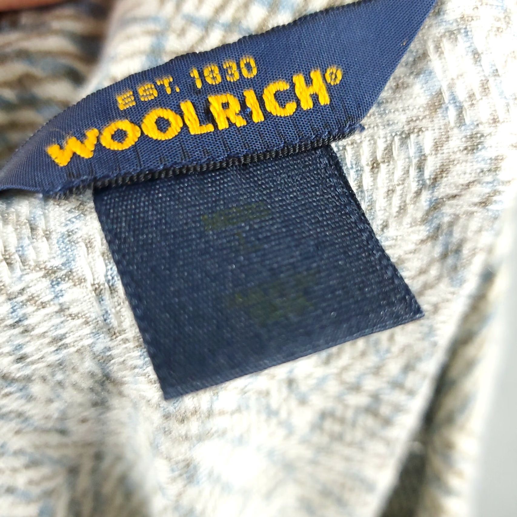Vintage Woolrich Button-Up Shirt Mens Gray Short Sleeve Cotton Rayon Geometric Pattern 90s Casual Large Adults L Size US L / EU 52-54 / 3 - 7 Thumbnail