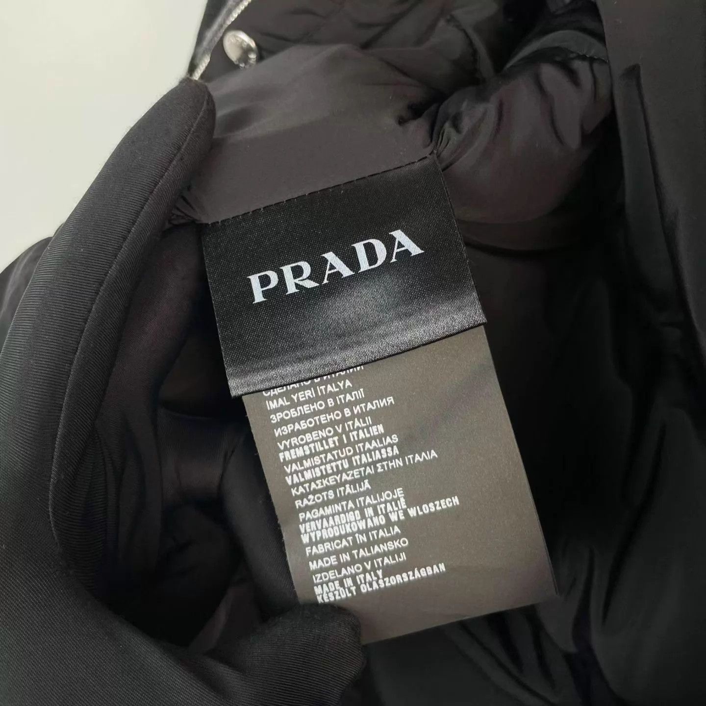 Prada Prada down coat 170 black gray Size S / US 4 / IT 40 - 4 Thumbnail