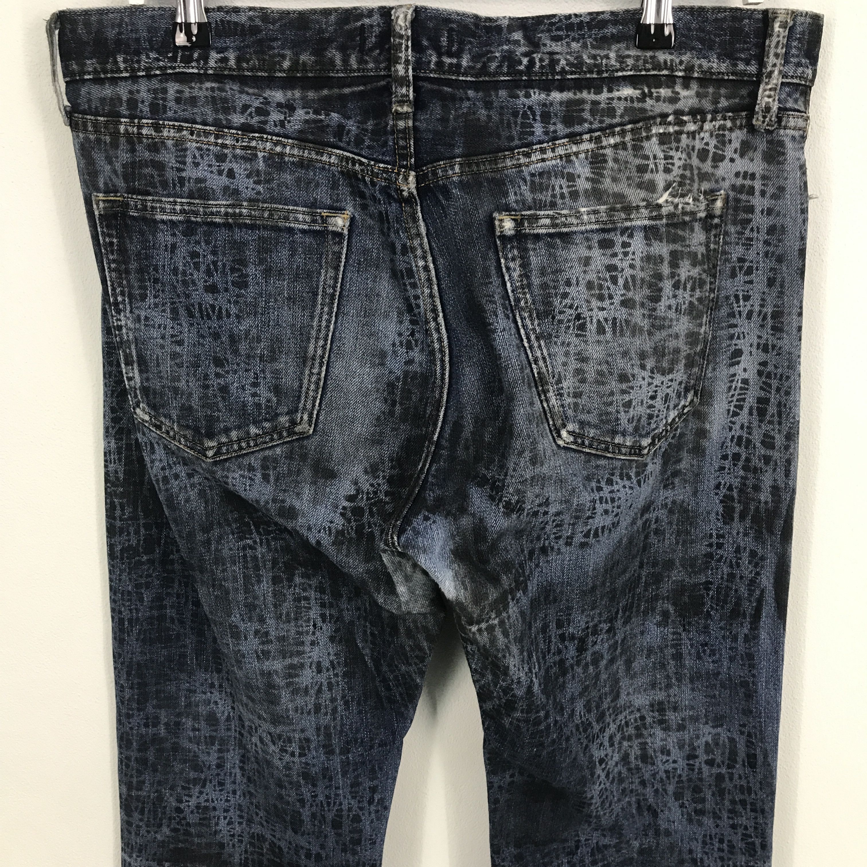 Japanese Brand × Uniqlo Rare Uniqlo Regular Custom Art Style Denim Jeans Size US 35 - 5 Thumbnail