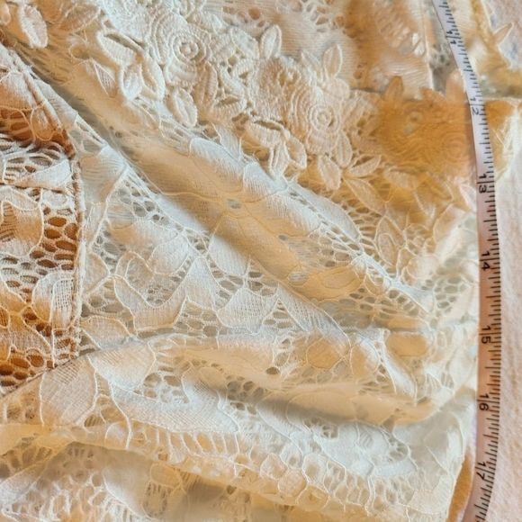 Lulus Lulu's White Laced Lined Maxi Sz. L Dress Event Wedding Size L / US 10 / IT 46 - 12 Thumbnail