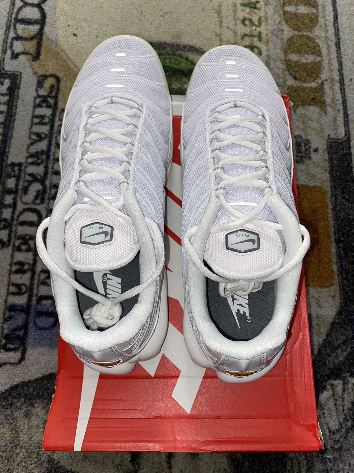 Nike Nike Air Max Plus White Size US 10.5 / EU 43-44 - 5 Thumbnail