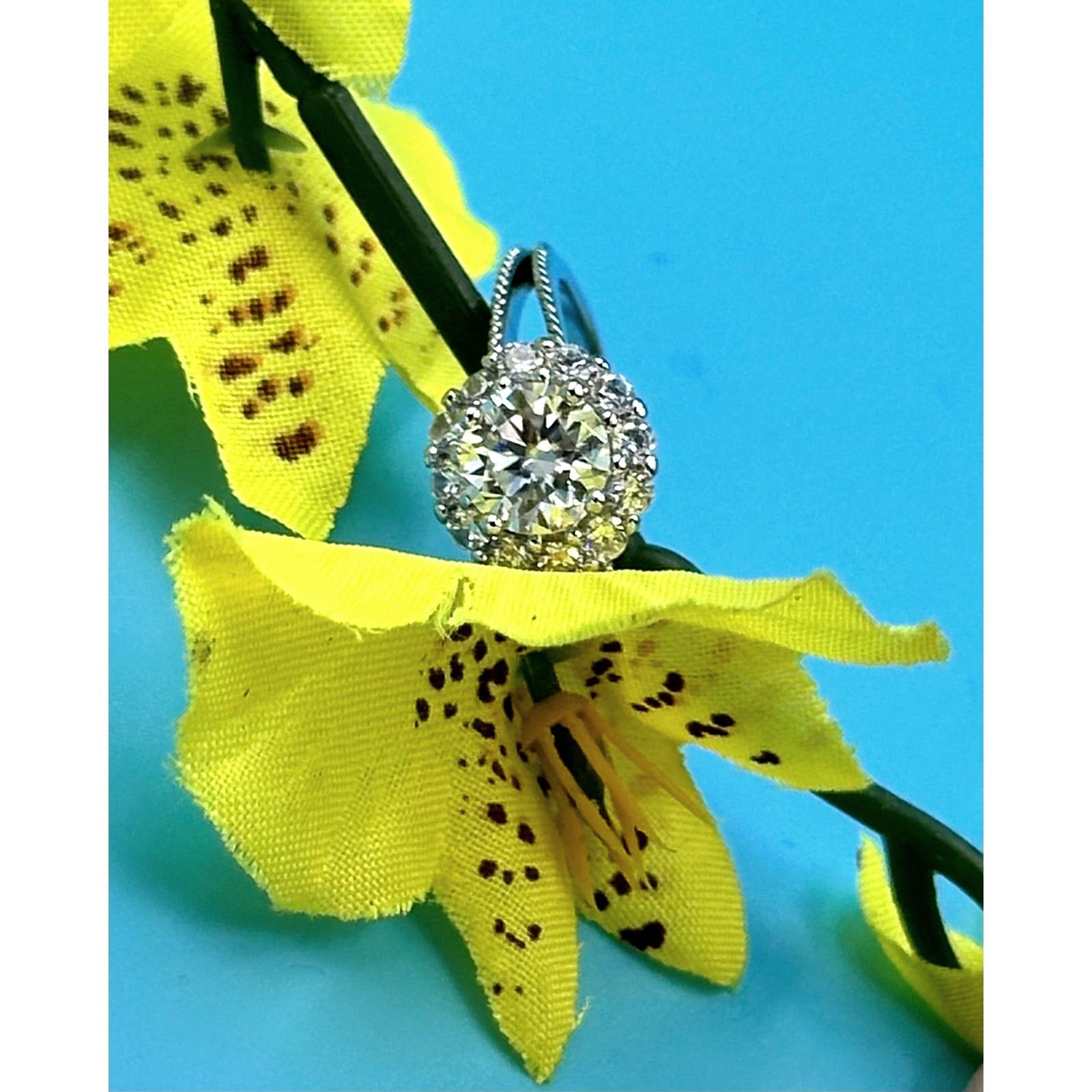 Other 1 ct Moissanite Round Cut Ring with Moissanite Accents 8 Size ONE SIZE - 3 Thumbnail
