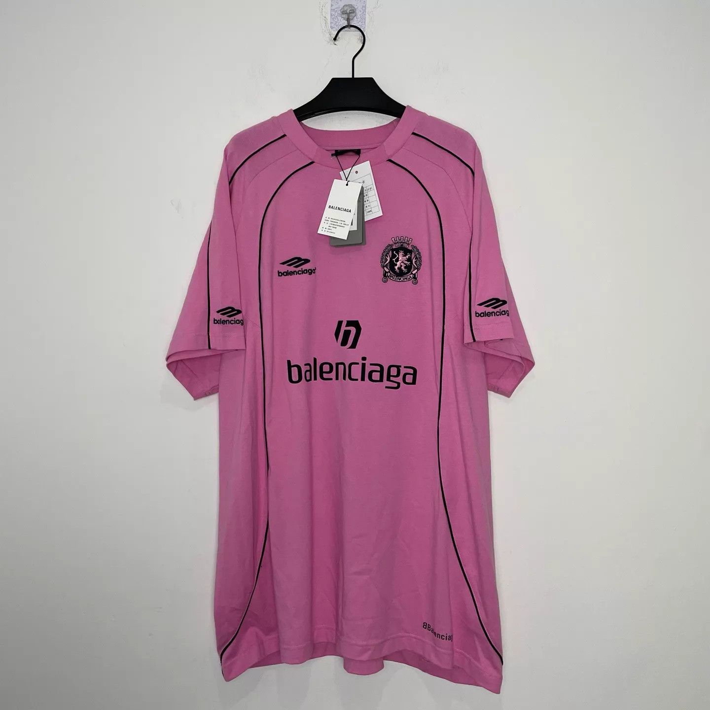 Balenciaga Balenciaga Manchester United PinkTee Exclusive Size 2 Size XS / US 0-2 / IT 36-38 - 1 Thumbnail