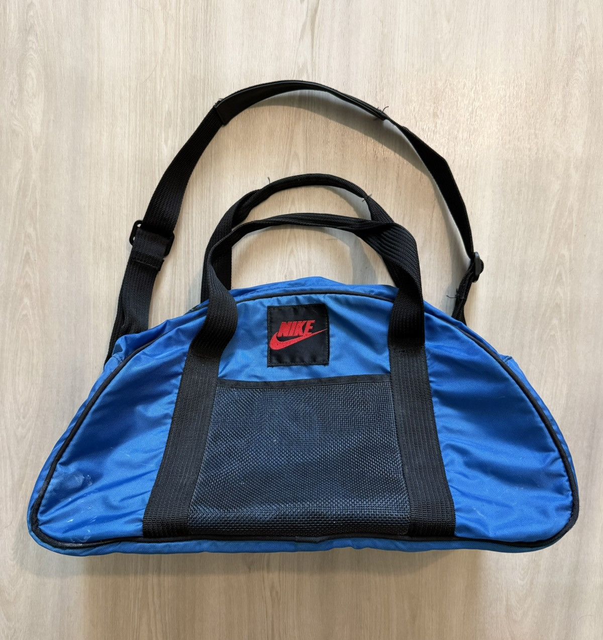 UNDEFEATED × NIKE KOBE DUFFLE BAG バッグ Nike × Undefeated Nike x Undefeated x Kobe Duffle Bag | Grailed