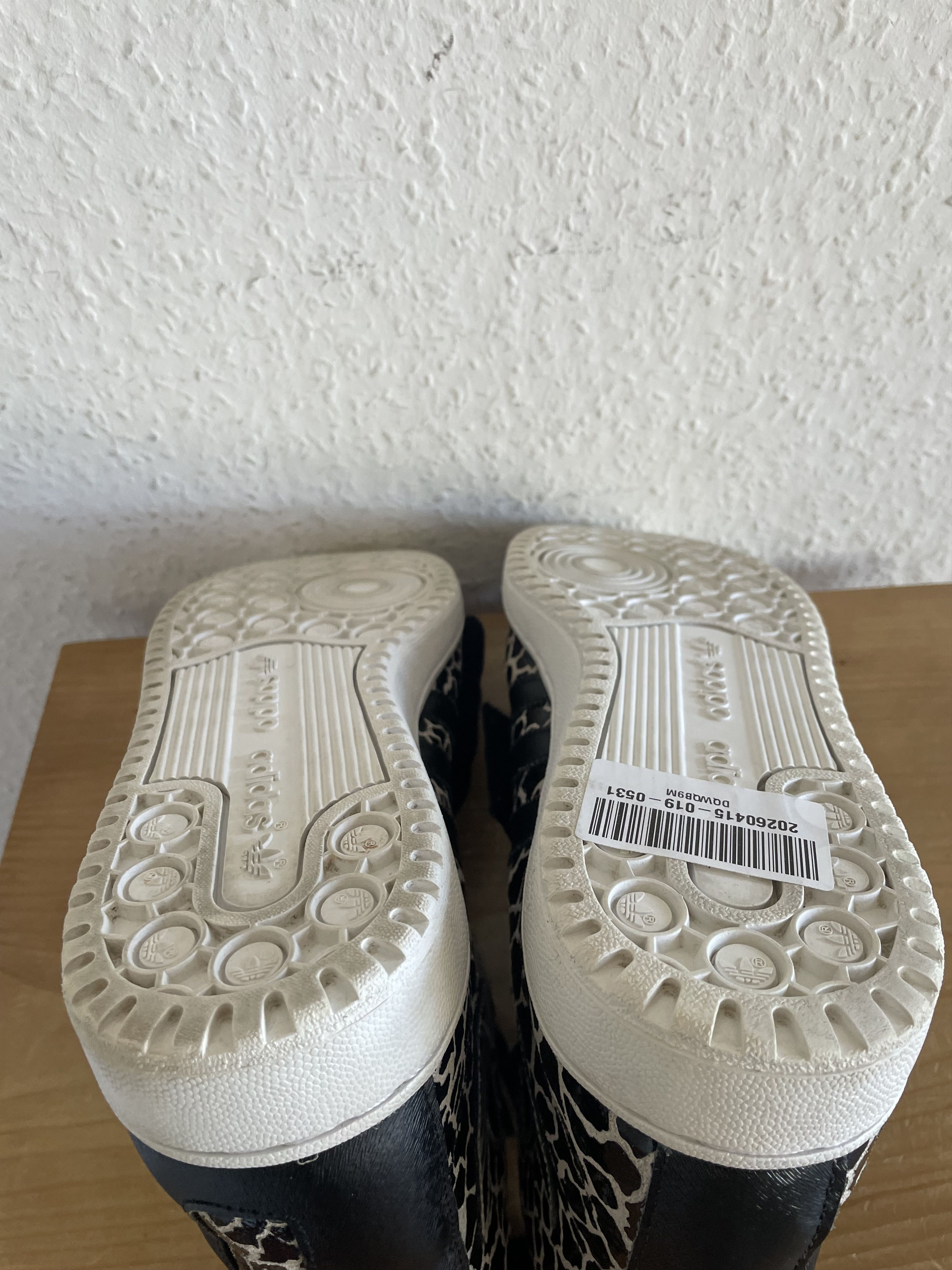 Adidas × Jeremy Scott JS Letters Giraffe Size US 9 / EU 42 - 10 Thumbnail