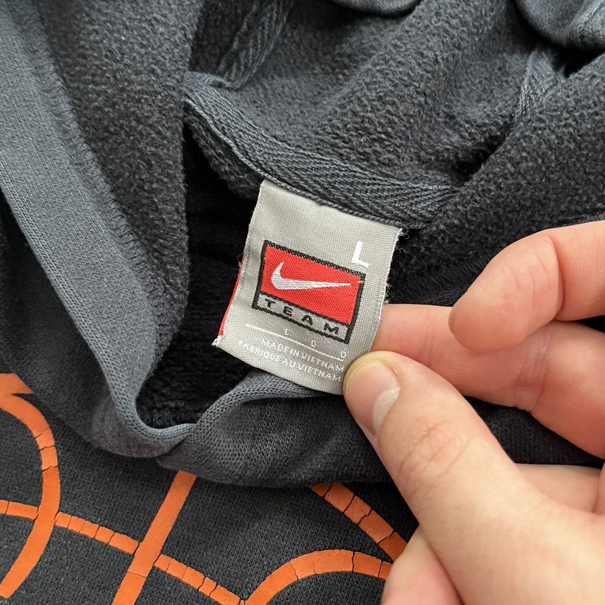 Nike Vintage Nike Texas Longhorns Basketball Hoodie Black Men’s Size US L / EU 52-54 / 3 - 8 Thumbnail