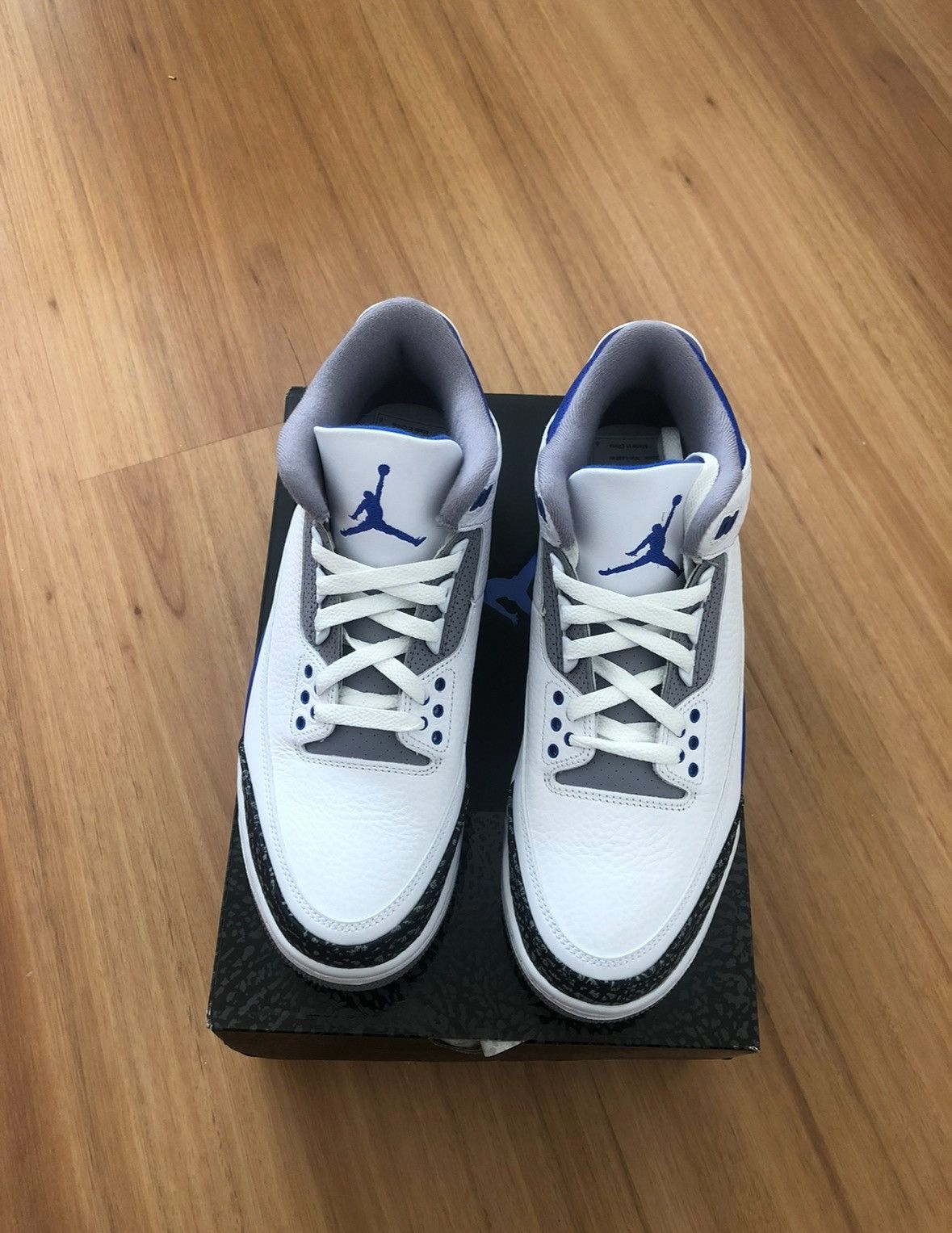 Jordan Brand Air Jordan 3 Retro - Racer Blue Size US 9.5 / EU 42-43 - 2 Thumbnail