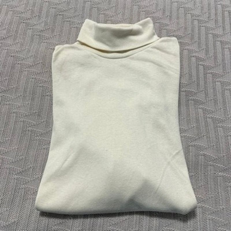 L.L. Bean Vintage L L Bean cream turtleneck size XL Size US XL / EU 56 / 4 - 1 Thumbnail