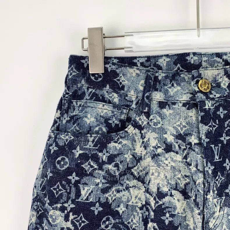 Louis Vuitton Louis Vuitton Dark blue logo presbyopic full print cotton Size US 32 / EU 48 - 3 Thumbnail