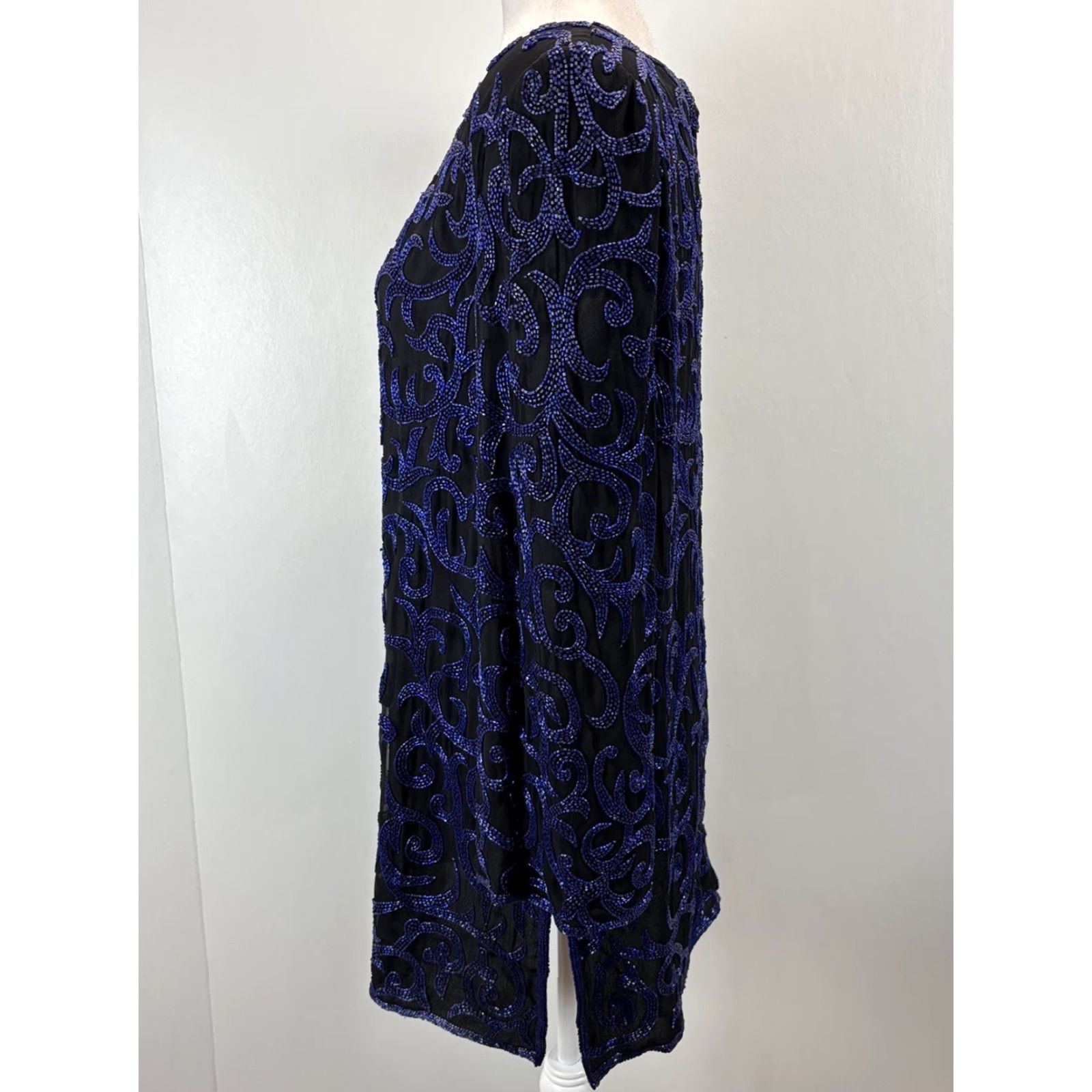 Vintage VINTAGE Niteline by Della Roufogali Silk Beaded Tunic Top 1990s Blue Large 1990s Eveningwear Mens/Womens? Size L / US 10 / IT 46 - 2 Thumbnail