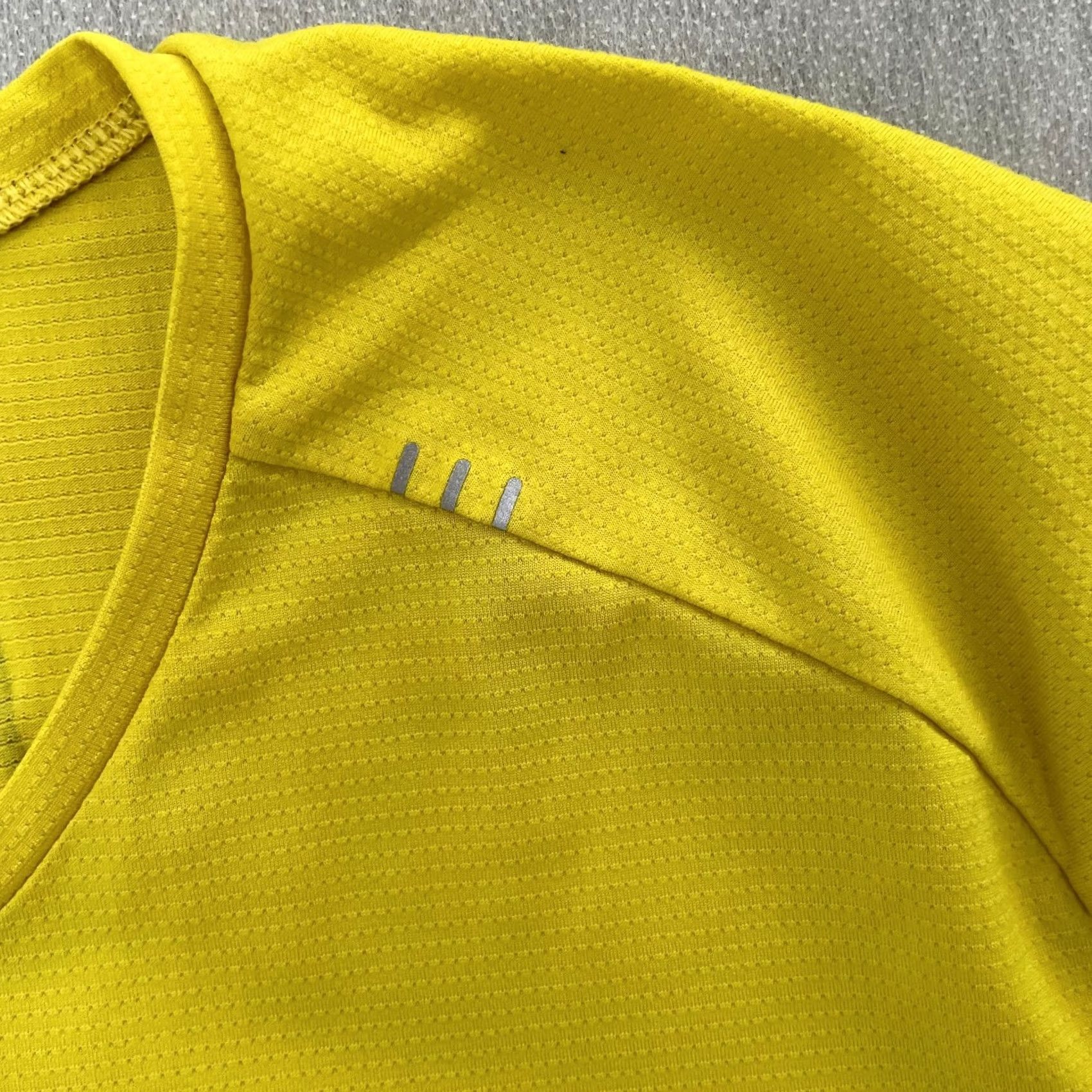 Lululemon Lululemon Shirt Adult Medium Yellow Quick Dry Reflective Breathable Lightweight Moisture Wicking Short Sleeve Mens M Size US M / EU 48-50 / 2 - 4 Thumbnail
