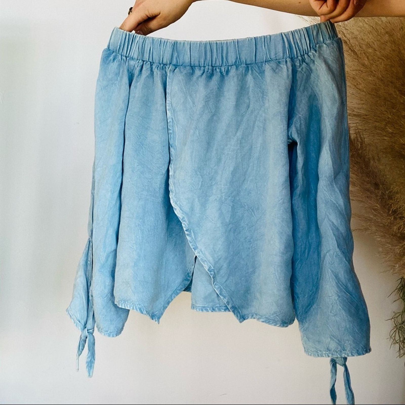 Nordstrom STYLE ENVY Blue Chambray Denim Tie Tulip Blouse Top Shirt Size S / US 4 / IT 40 - 5 Thumbnail