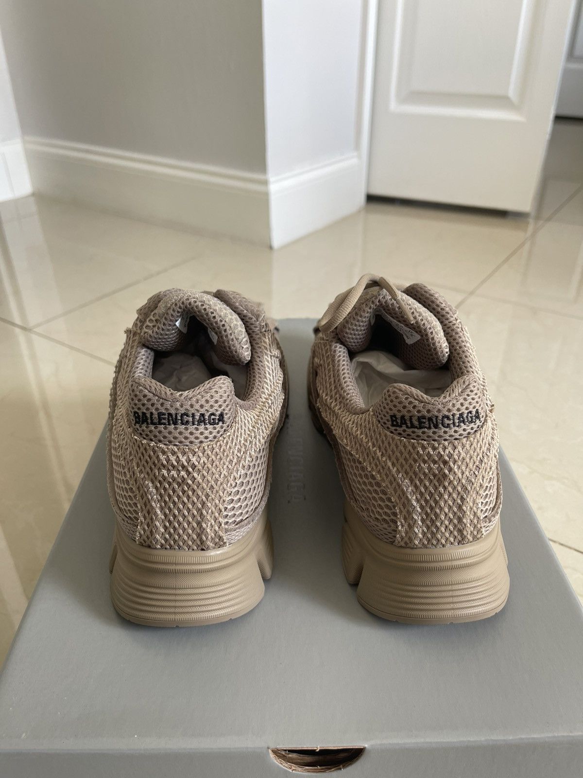 Balenciaga Balenciaga Phantom Sneaker Size US 9 / EU 42 - 3 Thumbnail