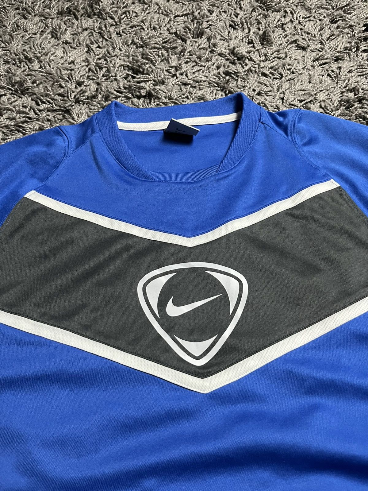Nike Vintage Nike Dri-FIT Center Swoosh Training T-Shirt Size US L / EU 52-54 / 3 - 3 Thumbnail