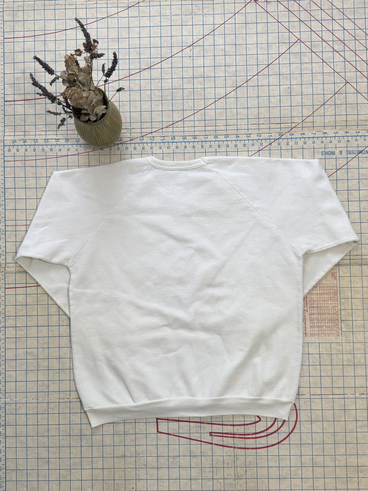 Vintage Vintage Calvin & Hobbes 80’s Raglan Sleeve Crewneck Sweater Size US M / EU 48-50 / 2 - 10 Thumbnail