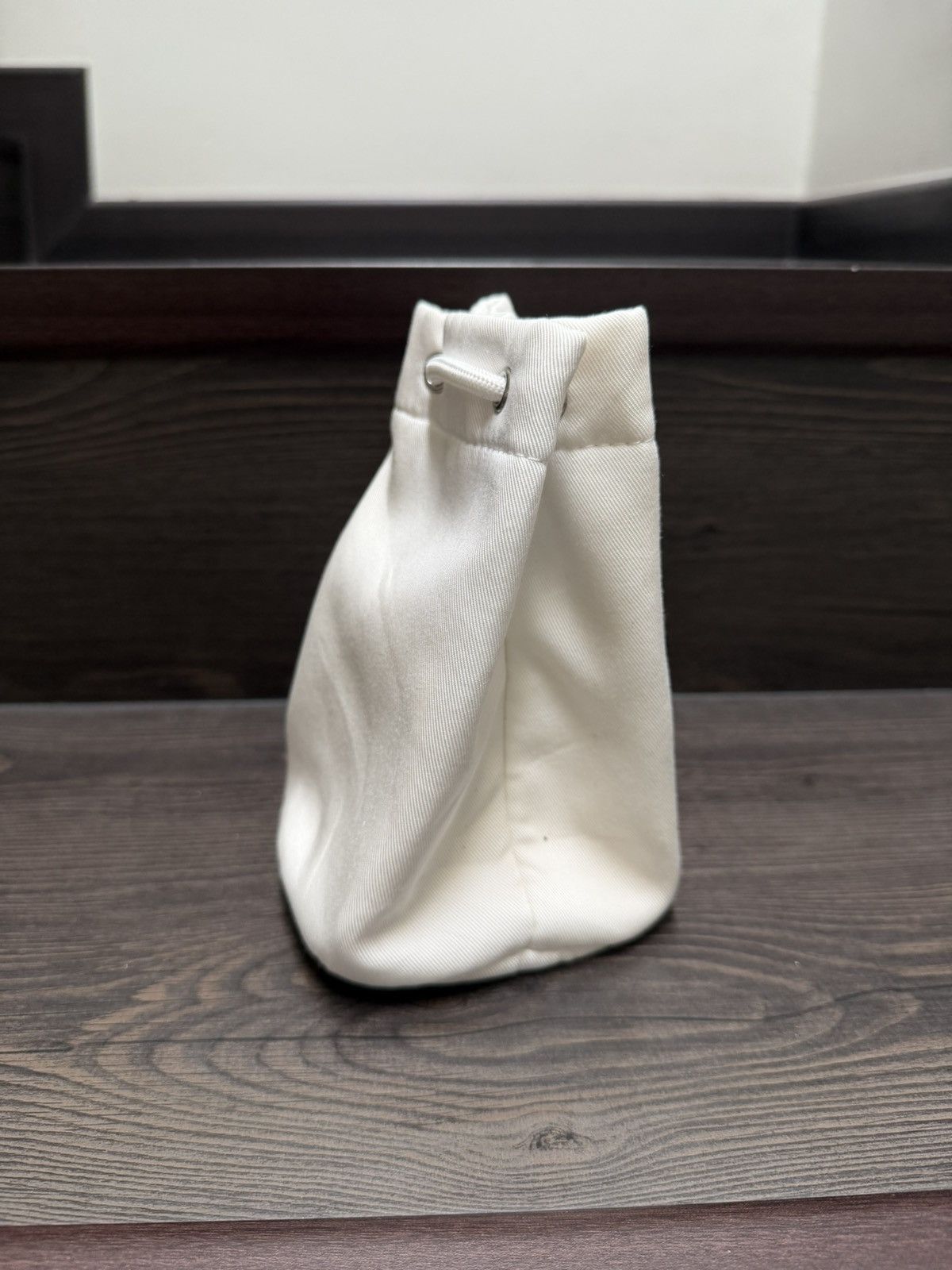Dior Dior Beauty White Drawsting Cotton Bucket Bag Pouch Size ONE SIZE - 4 Thumbnail