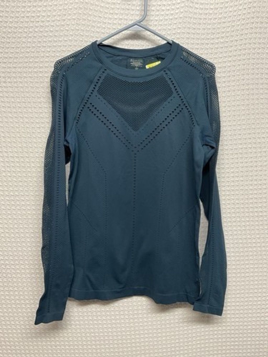 Athleta Athleta Nordic Teal Oxygen Seamless Long Sl T-Shhirt Women L Size L / US 10 / IT 46 - 4 Thumbnail