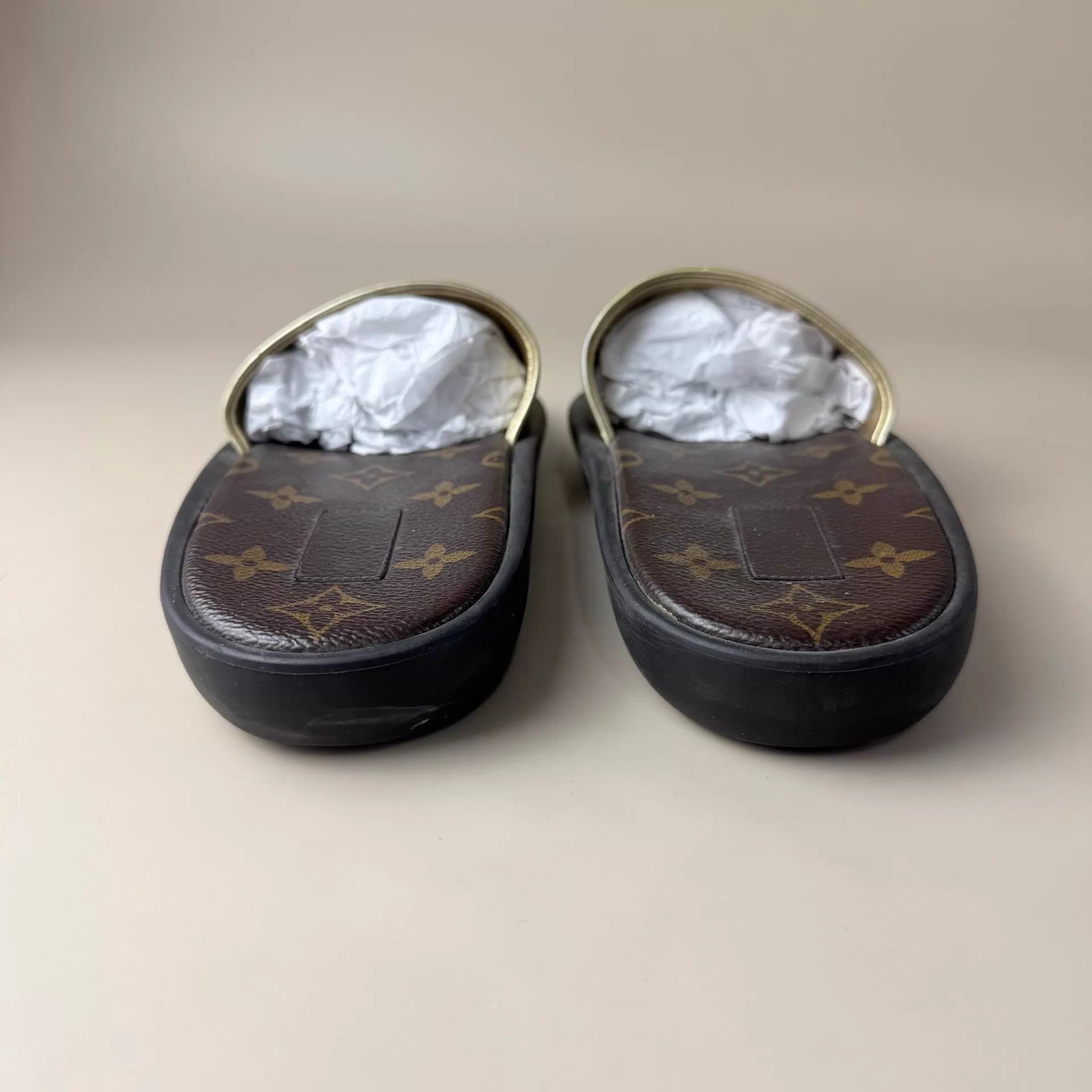 Louis Vuitton Louis Vuitton brown gold monogram slippers size 37 Size US 6.5 / IT 36.5 - 3 Thumbnail